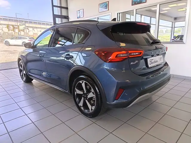 Ford Focus view 7