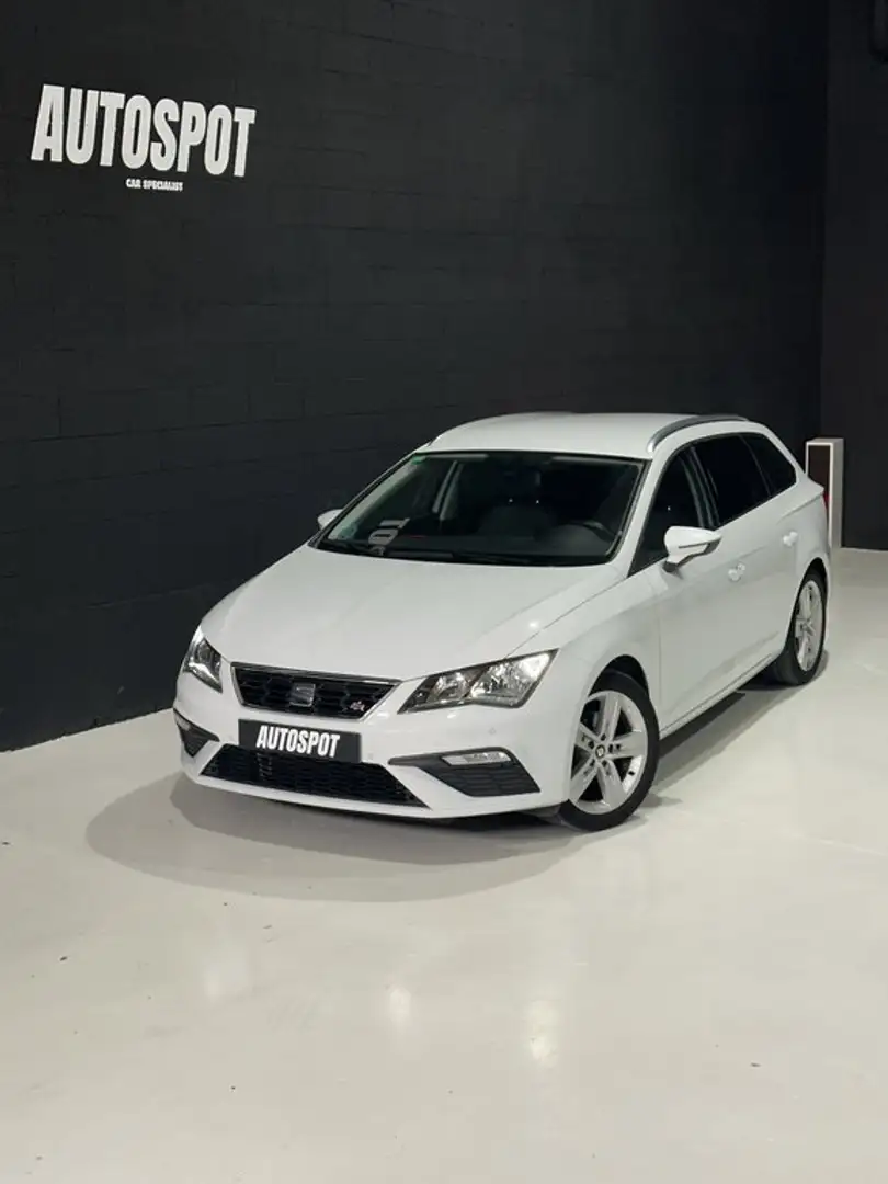 SEAT Leon ST 1.5 EcoTSI 110kW (150CV) DSG-7 S&S FR Blanco - 1