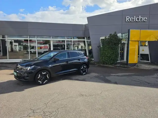 Opel Grandland (X) GSe PHEV 1,6 AT+NAVI+SHZ+RFK+ACC+APA