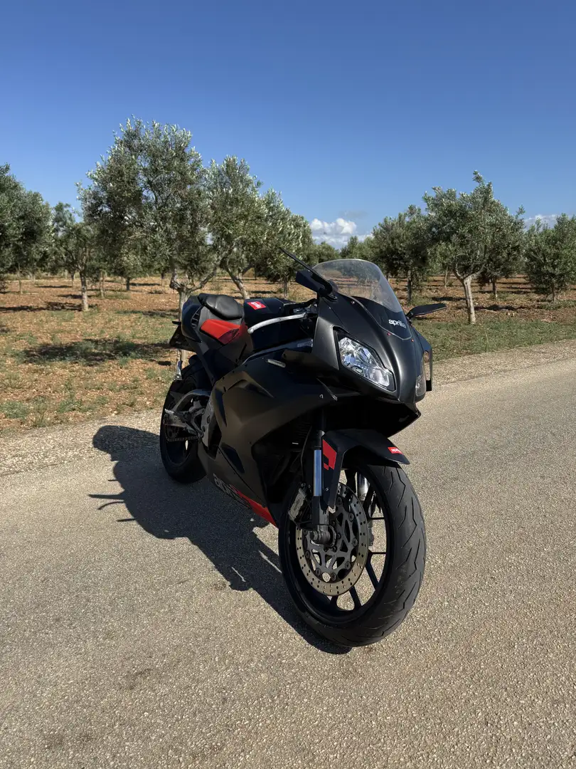 Aprilia RS 125 Nero - 1