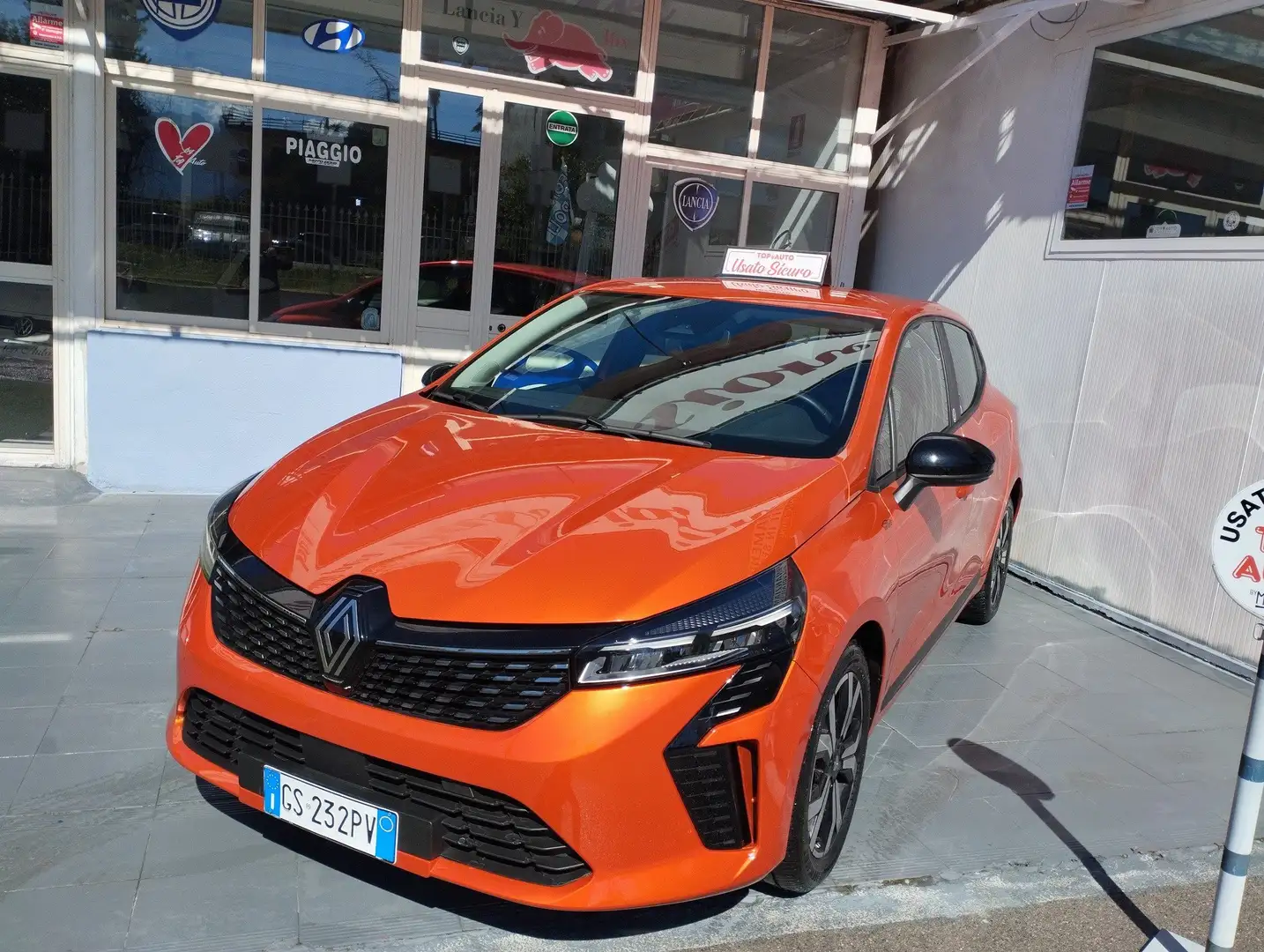 Renault Clio Clio V 2023 1.0 sce Evolution 65cv top Orange - 1
