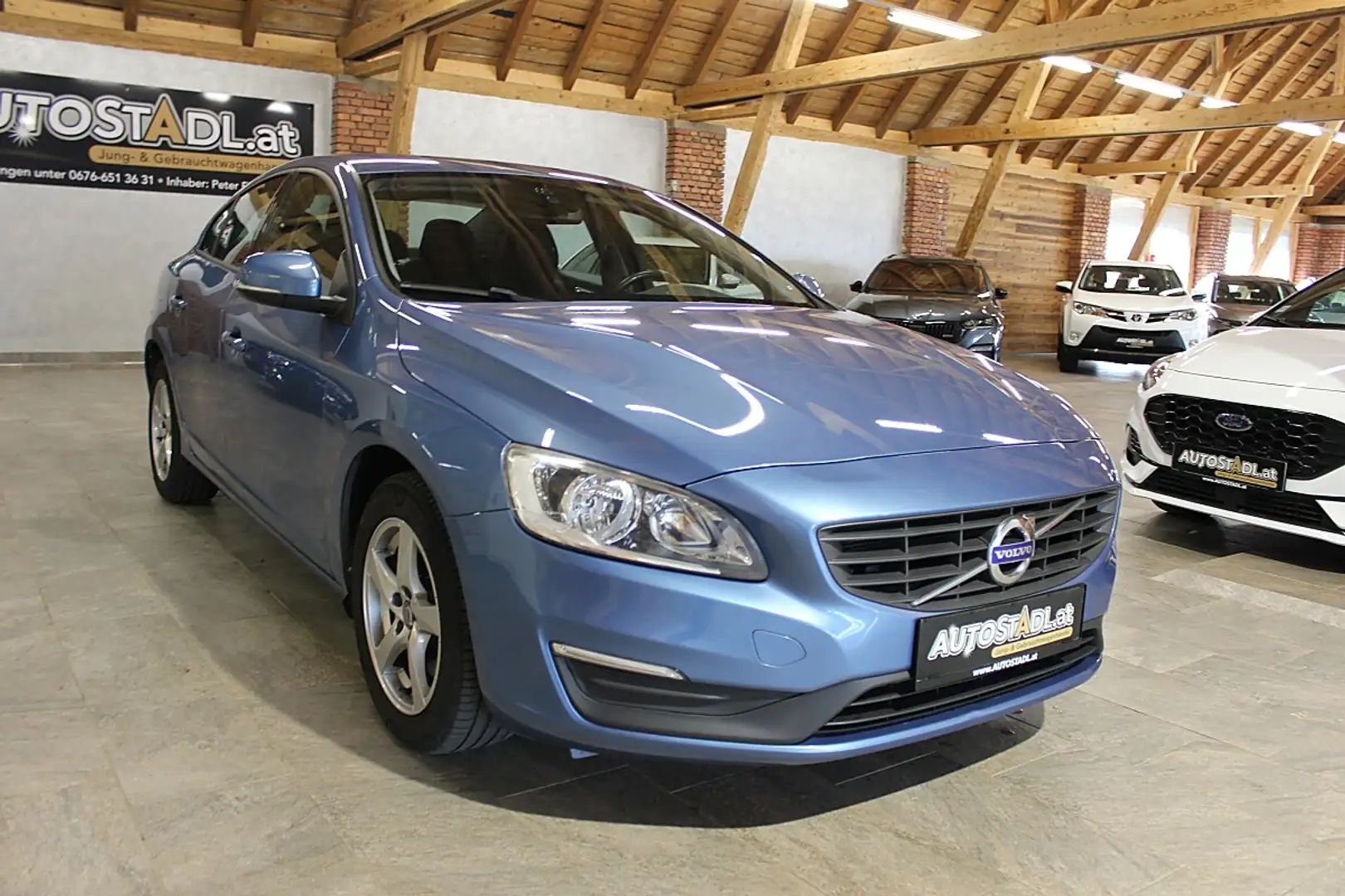 Volvo S60 D2 Kinetic Geartronic/NAVI-SITZHZG.-ALU-PDC Blau - 2