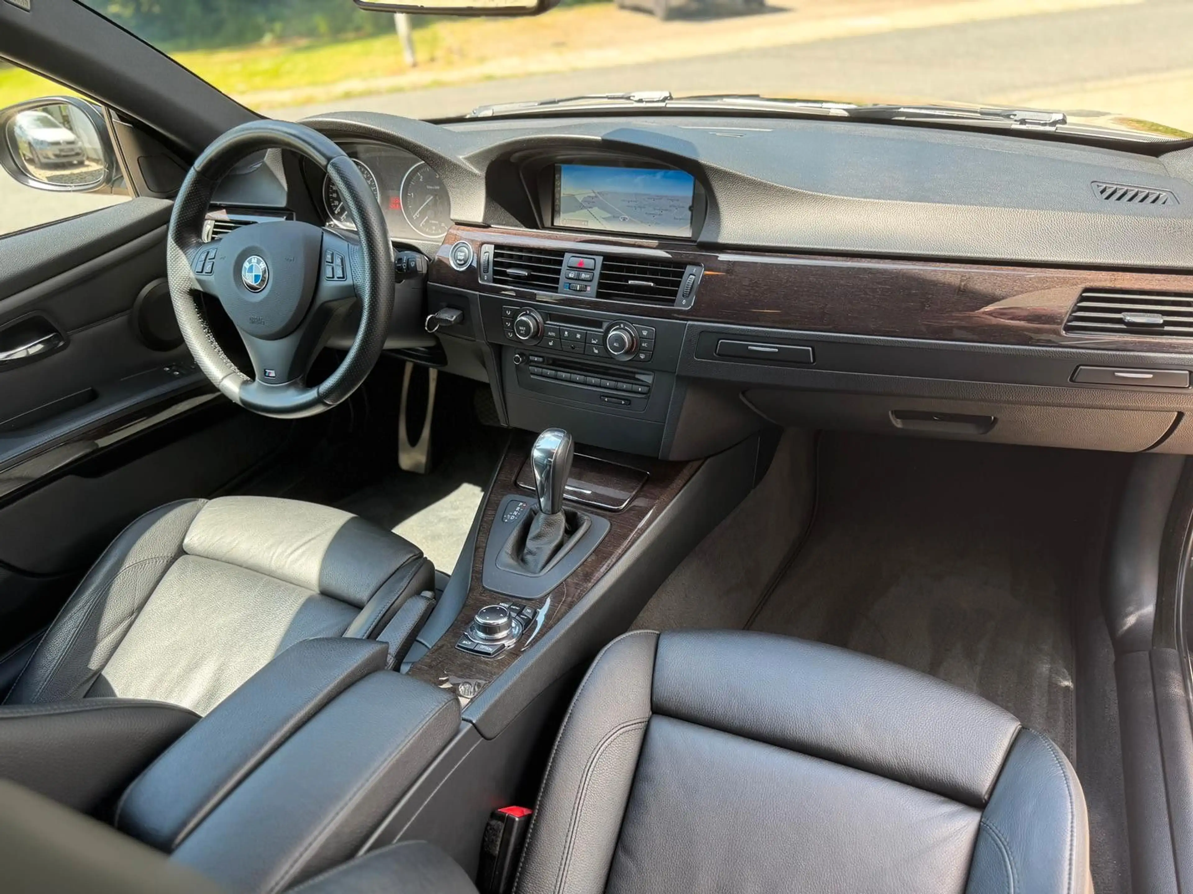 BMW 325 d Coupe M Paket Navi Leder LED PDC TOP! — photo 11