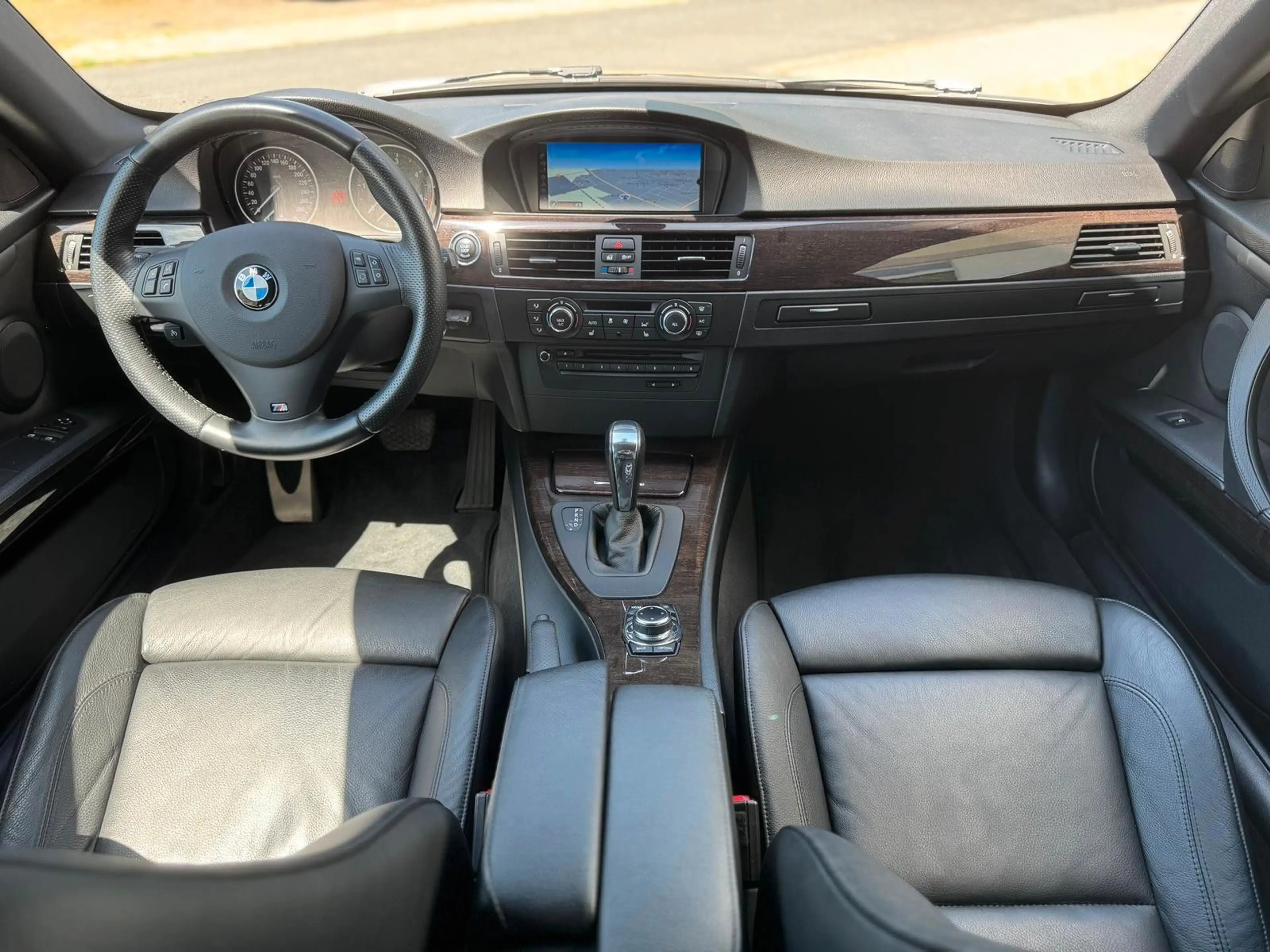 BMW 325 d Coupe M Paket Navi Leder LED PDC TOP! — photo 12