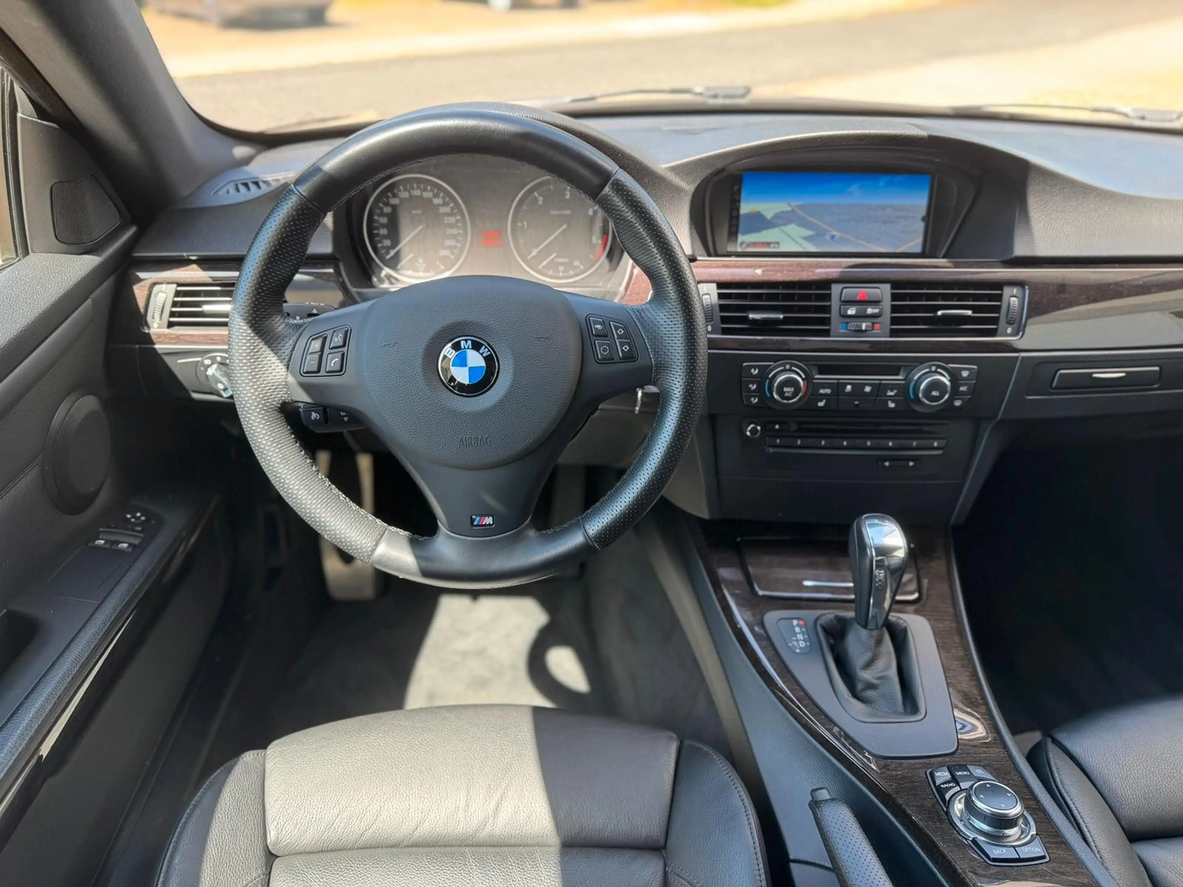 BMW 325 d Coupe M Paket Navi Leder LED PDC TOP! — photo 13