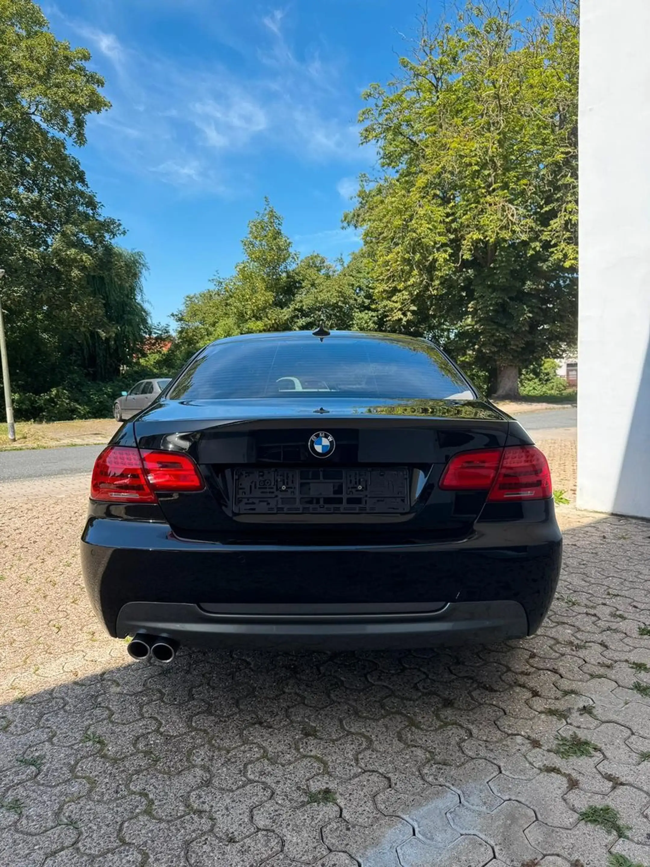BMW 325 d Coupe M Paket Navi Leder LED PDC TOP! — photo 5