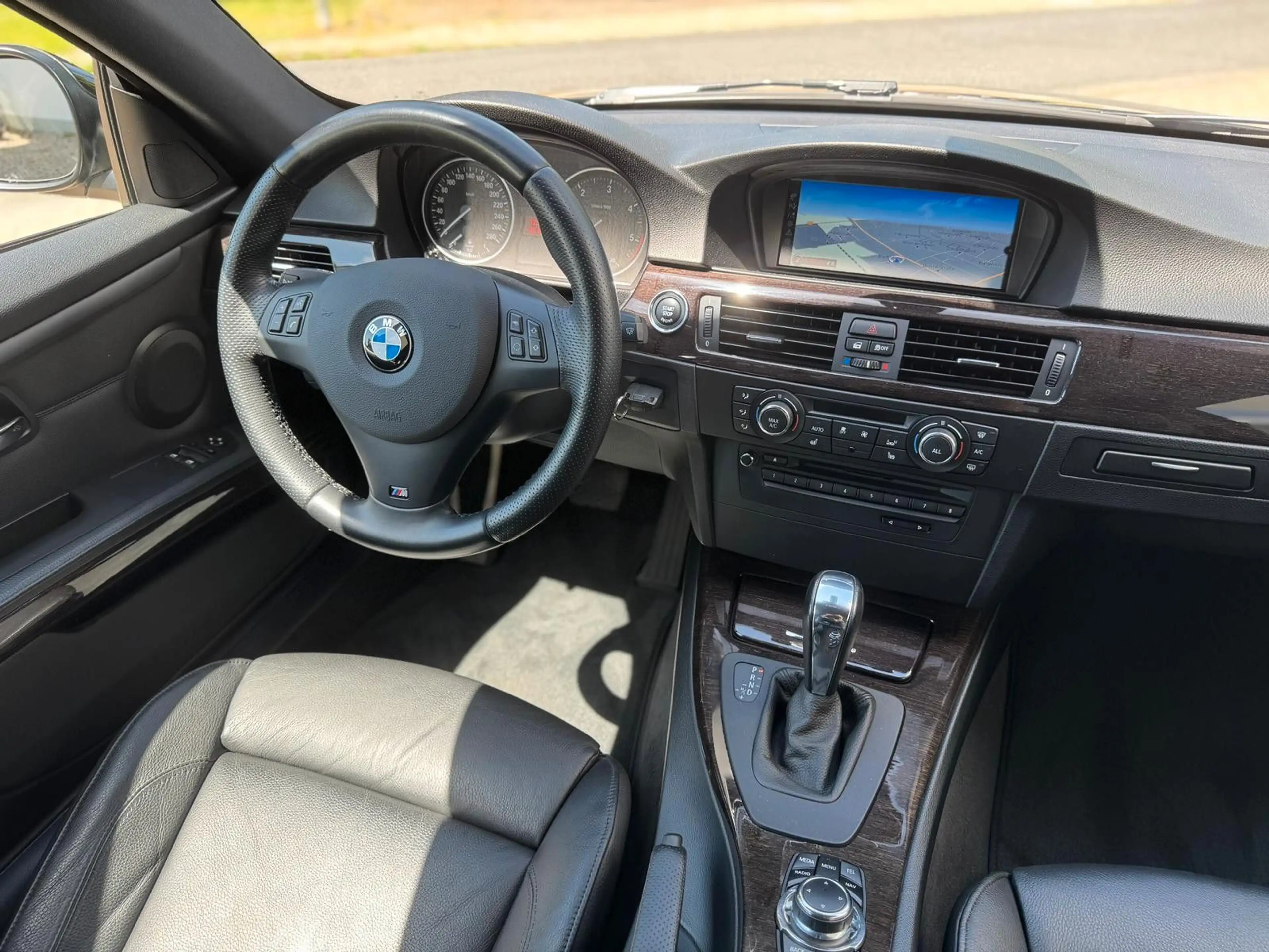 BMW 325 d Coupe M Paket Navi Leder LED PDC TOP! — photo 14