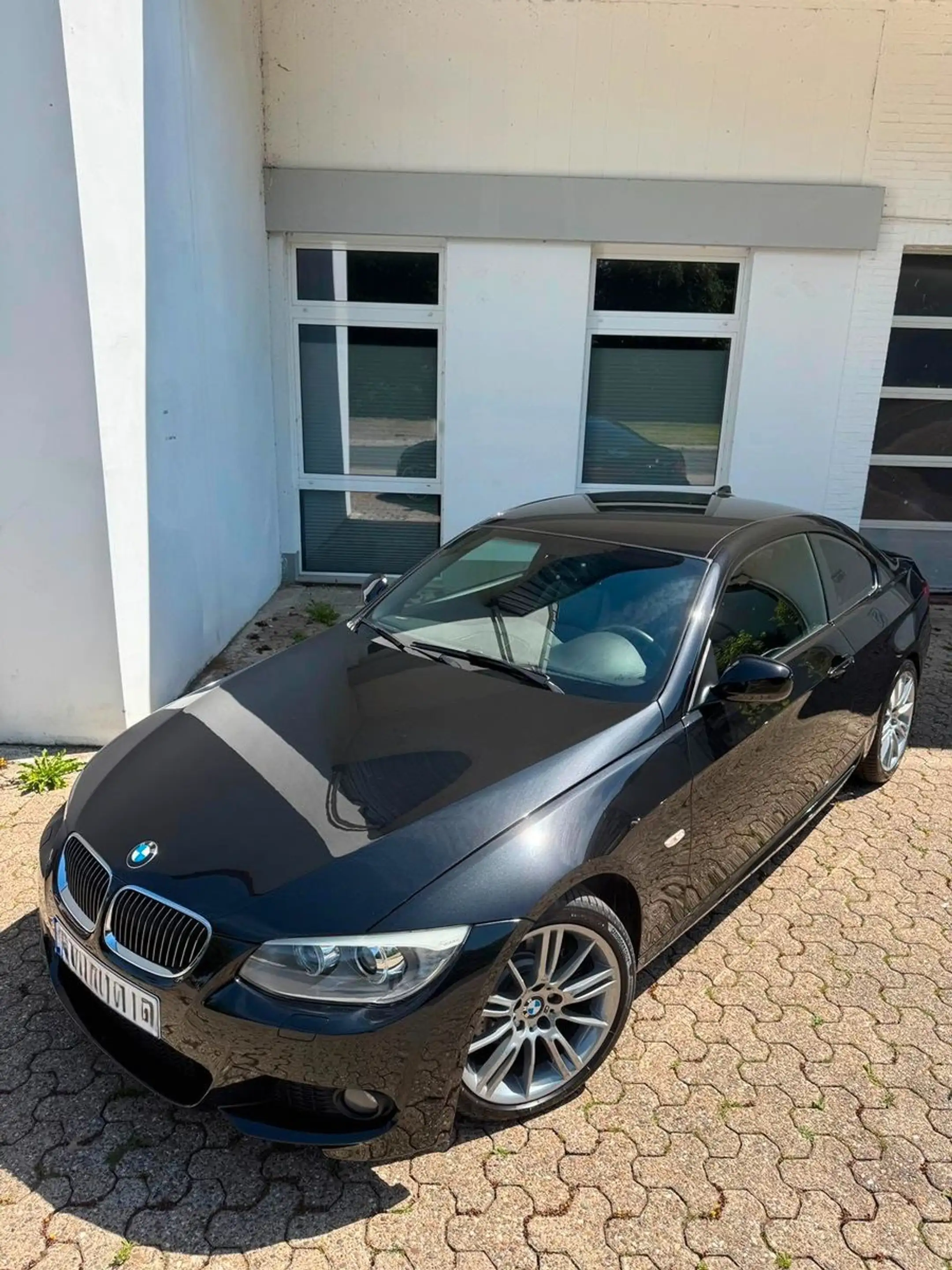 BMW 325 d Coupe M Paket Navi Leder LED PDC TOP! — photo 10