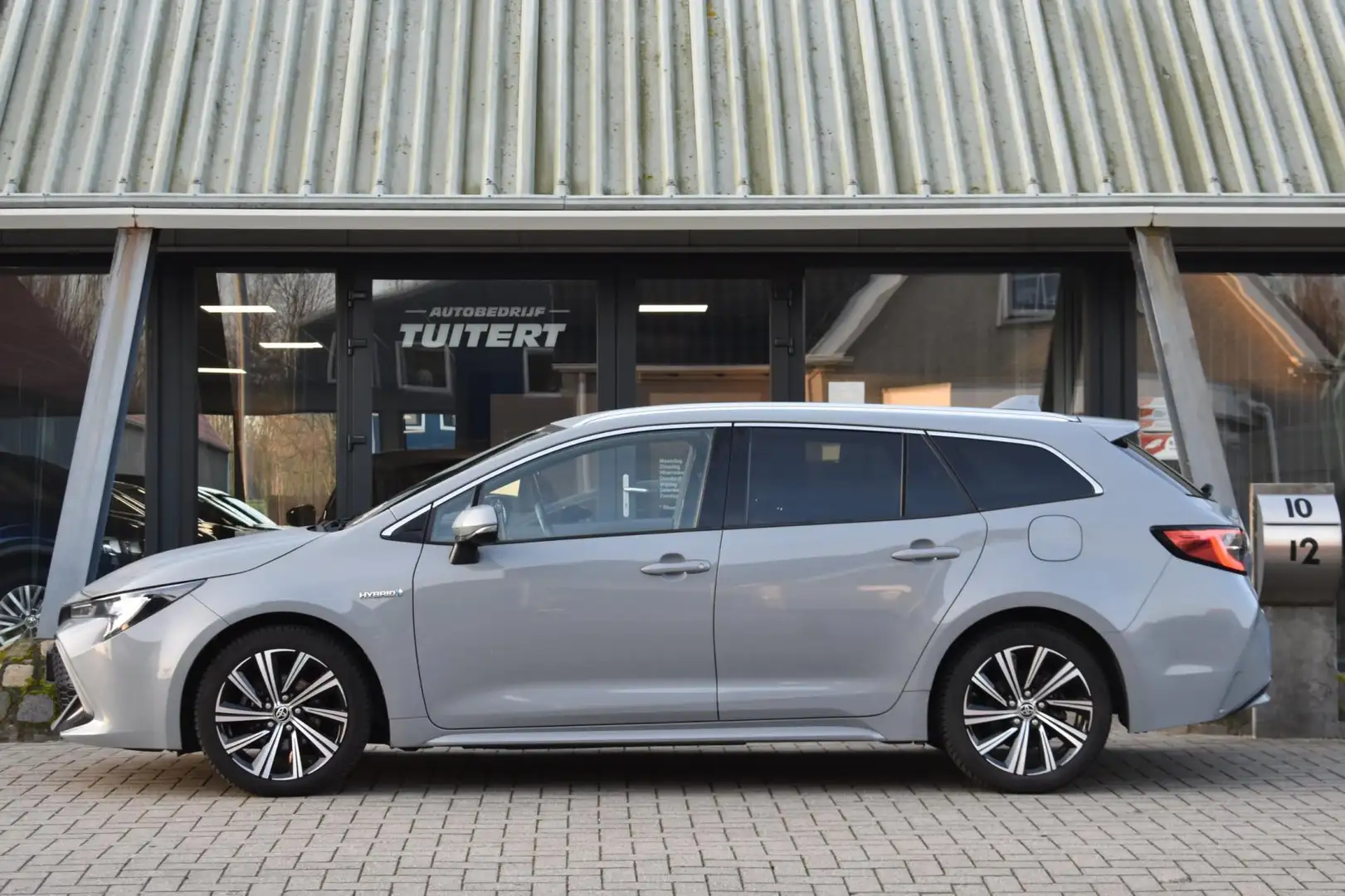 Toyota Corolla Touring Sports 1.8 Hybrid Dynamic | CAMERA | STOEL Gris - 2