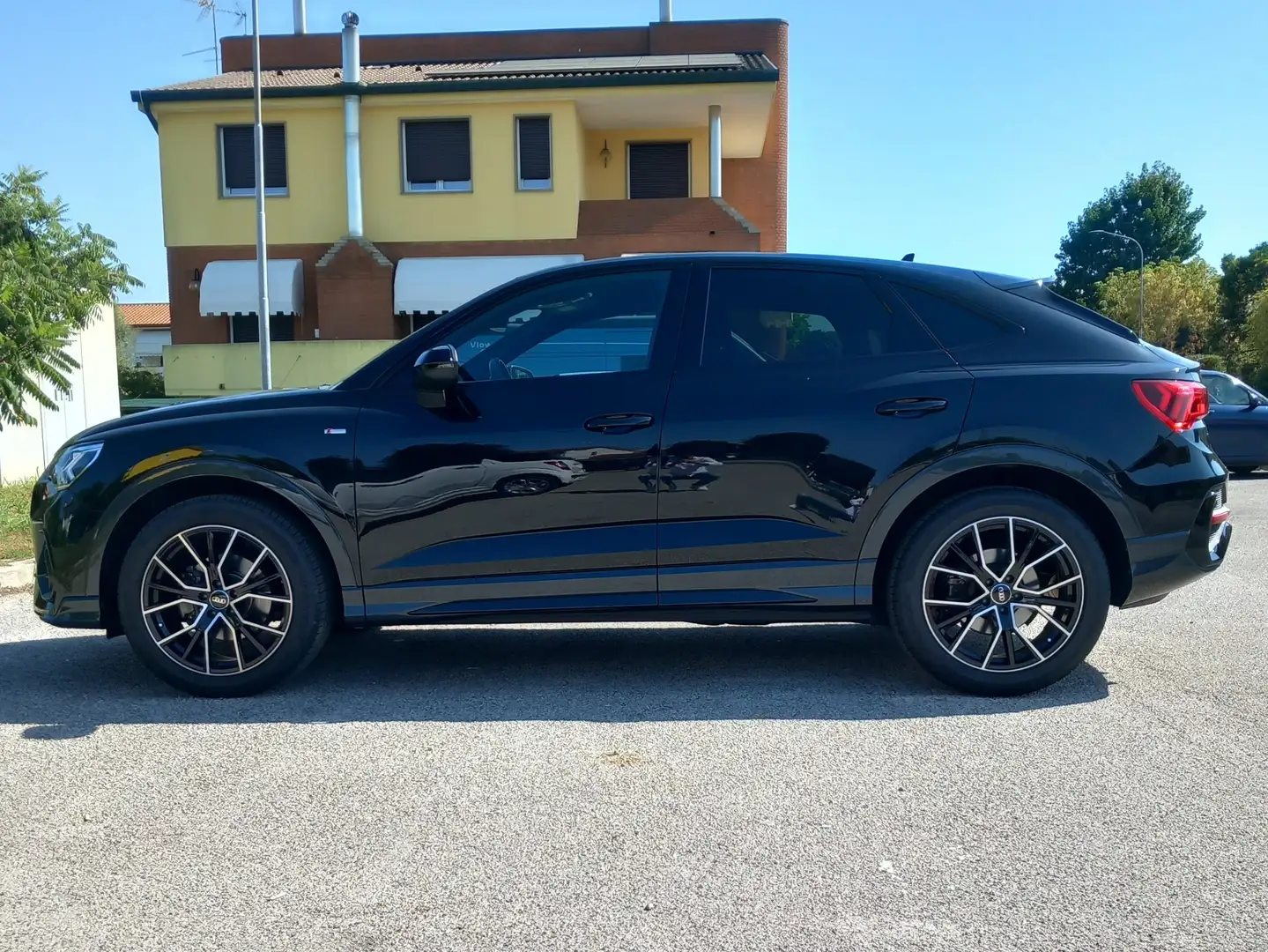 Audi Q3 Q3 Sportback 1.5 tfsi Sline edition 150cv s-tronic Nero - 1