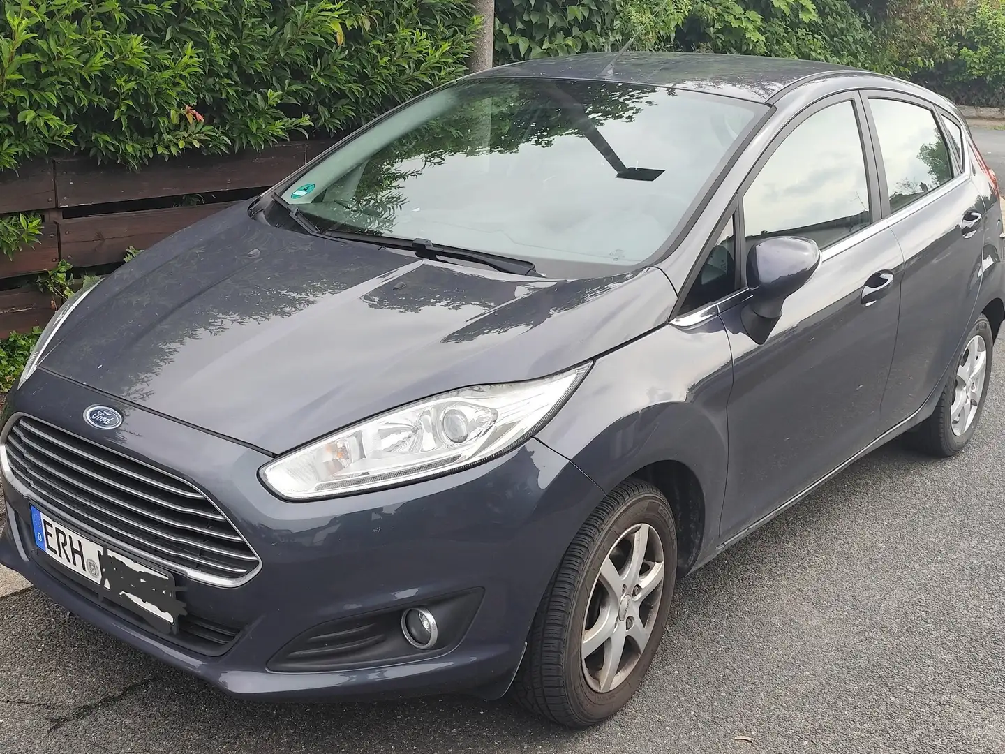 Ford Fiesta Fiesta 1.25 Titanium Grau - 1