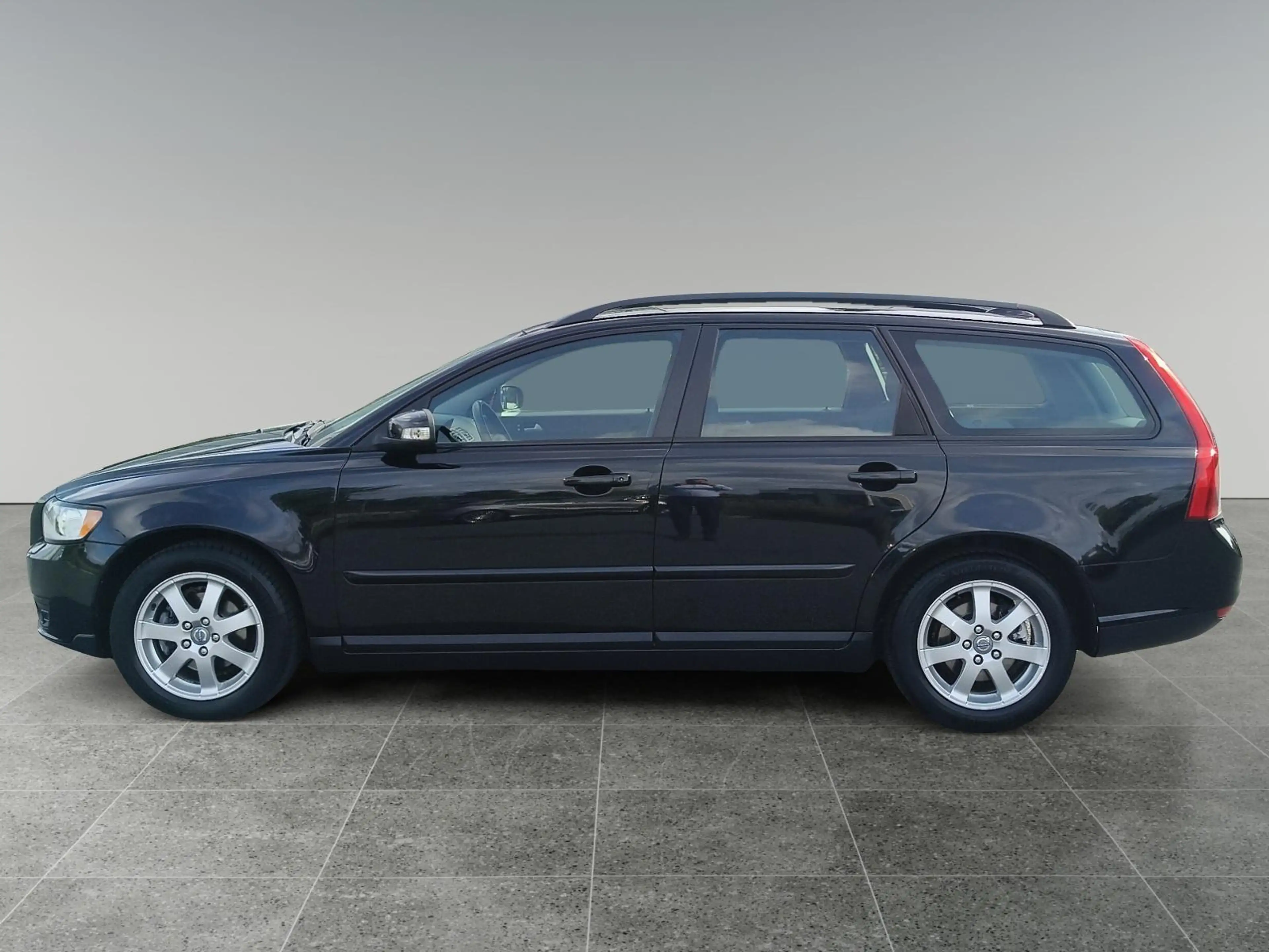 Volvo V50 1.8 Edition I | Trekhaak | Airco | Eerste eigenaar — photo 2