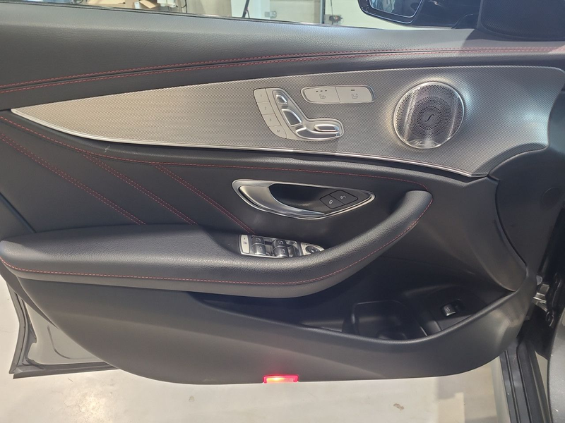 Mercedes-Benz E 53 AMG 4Matic+ Sportpaket Bluetooth LED — photo 6