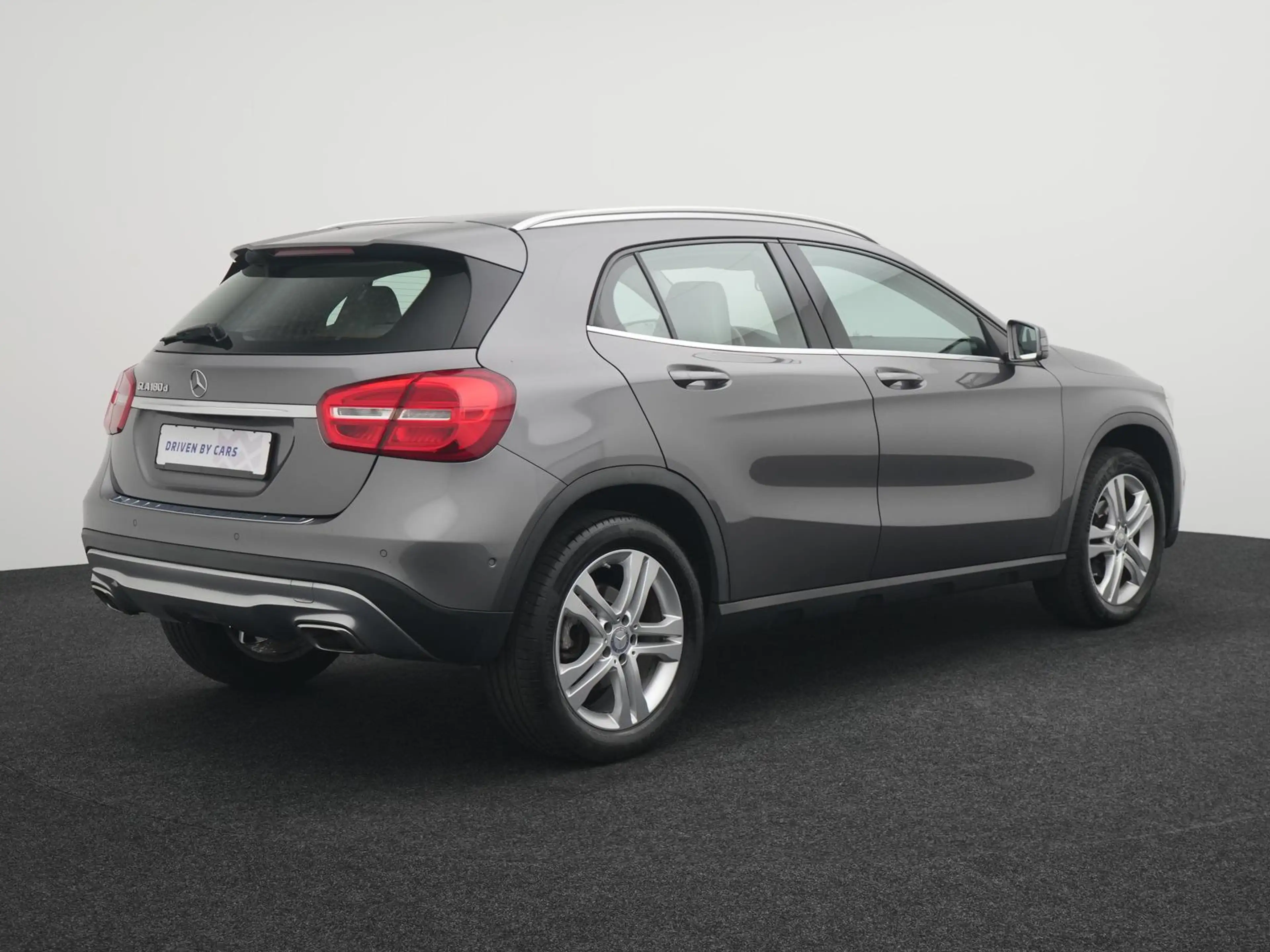 Mercedes-Benz GLA 180 BI-XENON,NAVI,BT,SHZ,TEMPO,CD, — photo 5