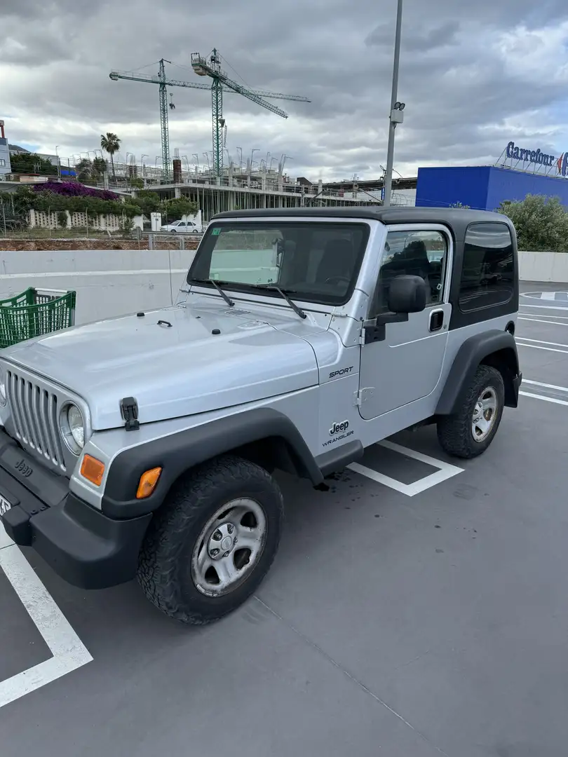 Jeep Wrangler 2.4 Sport Techo rigido - 2