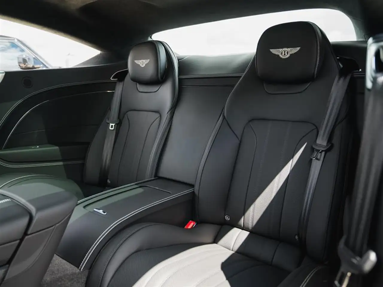 Bentley Continental GT снимка Bentley Continental GT