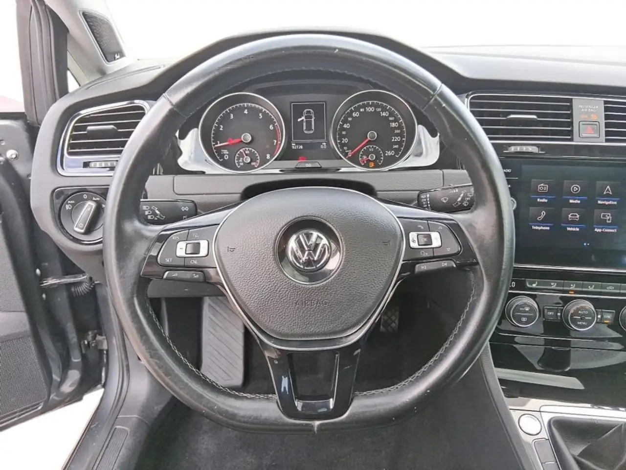 Volkswagen Golf снимка Volkswagen Golf