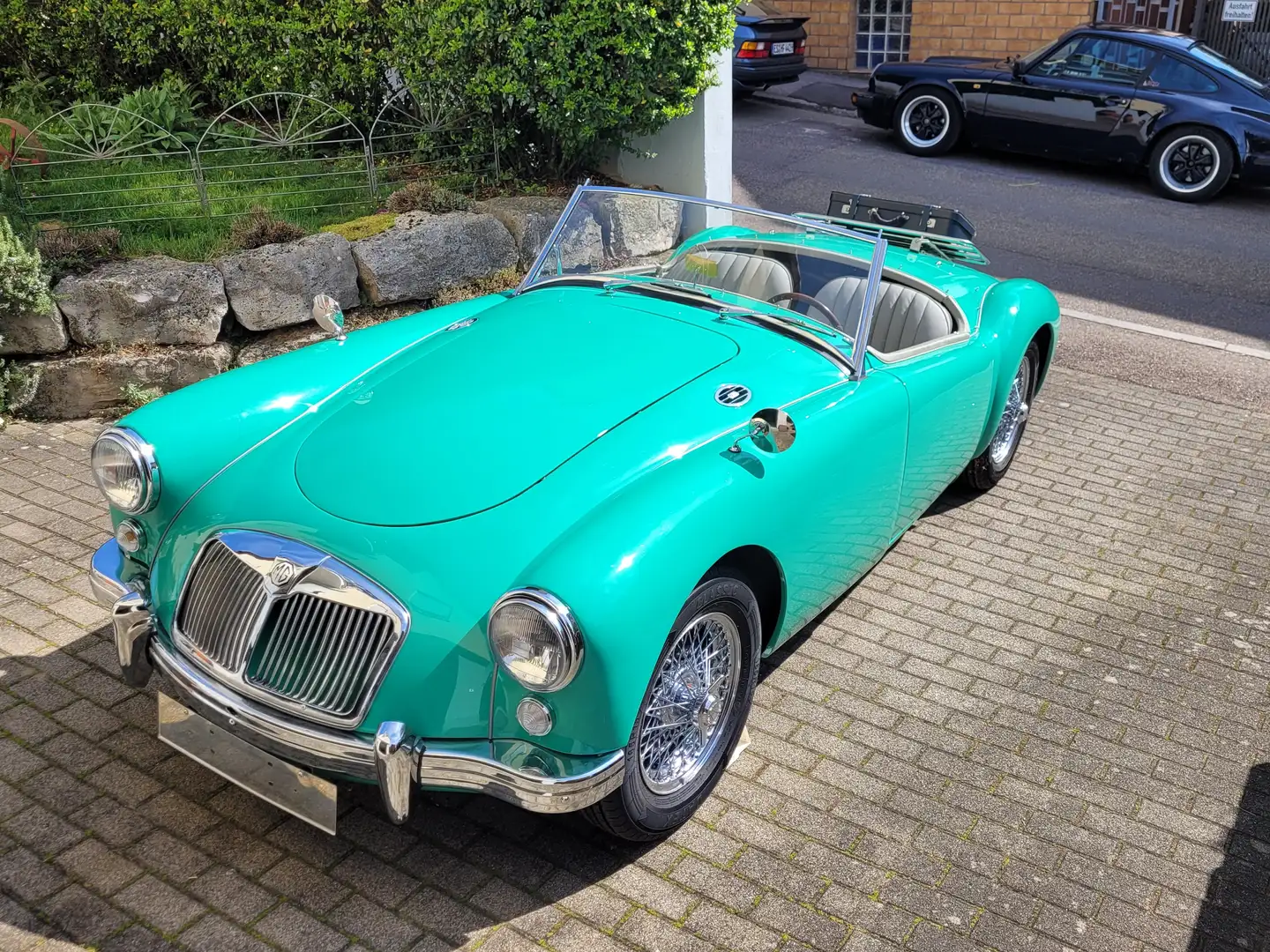 MG MGA Verde - 1