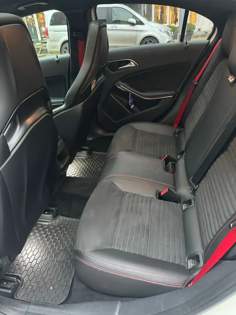 Mercedes-Benz A 250 Sport Amg White - 1