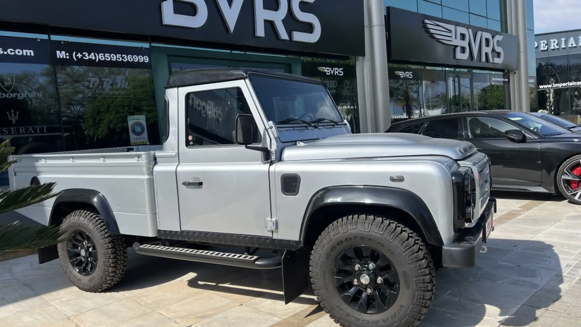 Land Rover Defender 110TDI Pick Up Plateado - 1