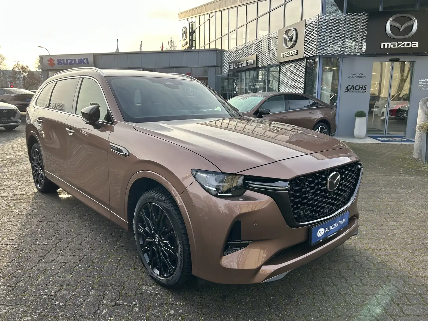 Mazda CX-80 2.5L PHEV 327 8AT AWD Homura Plus Braun - 2