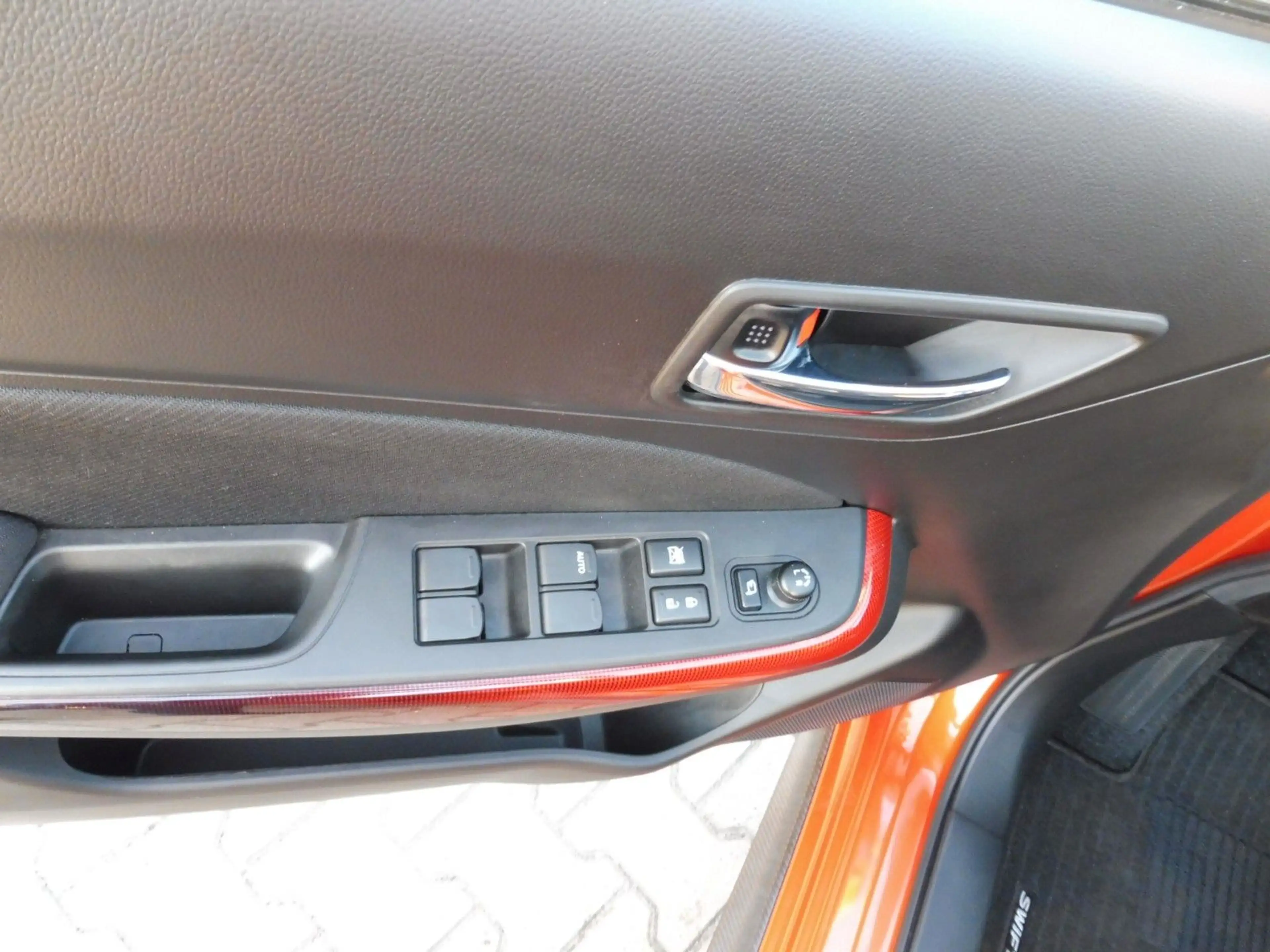 Suzuki Swift Sport — photo 9