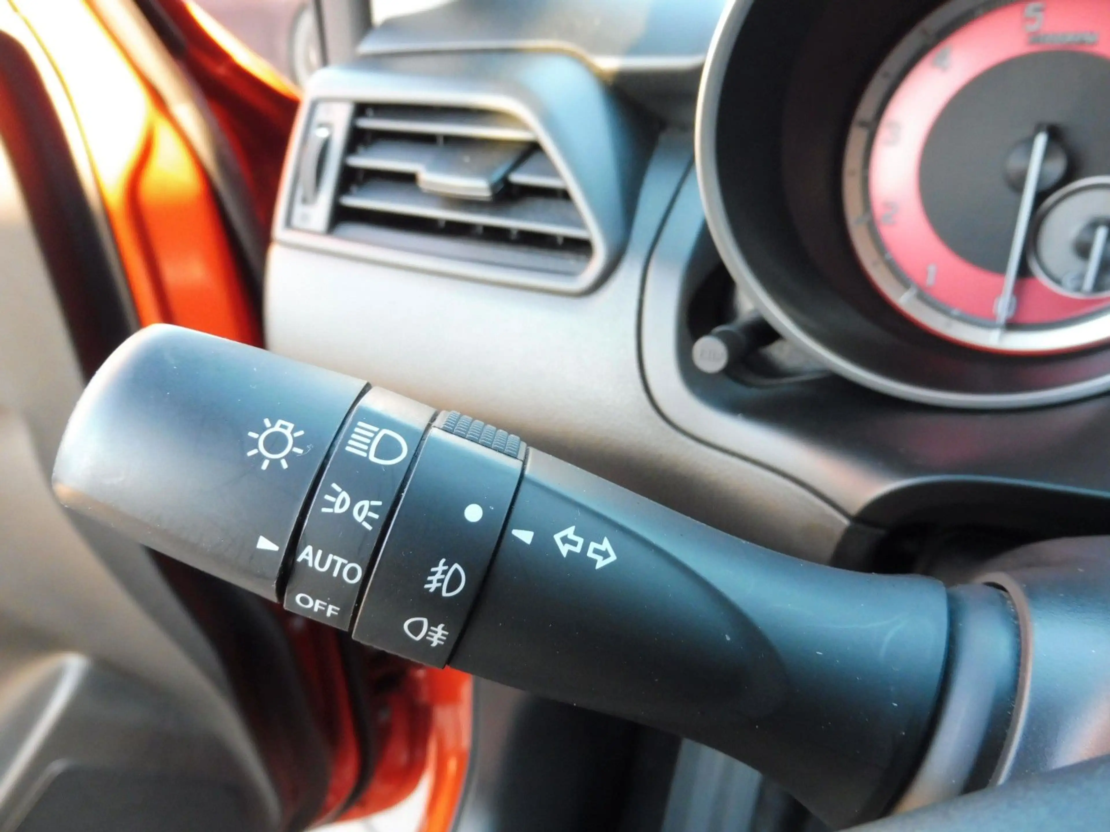 Suzuki Swift Sport — photo 12