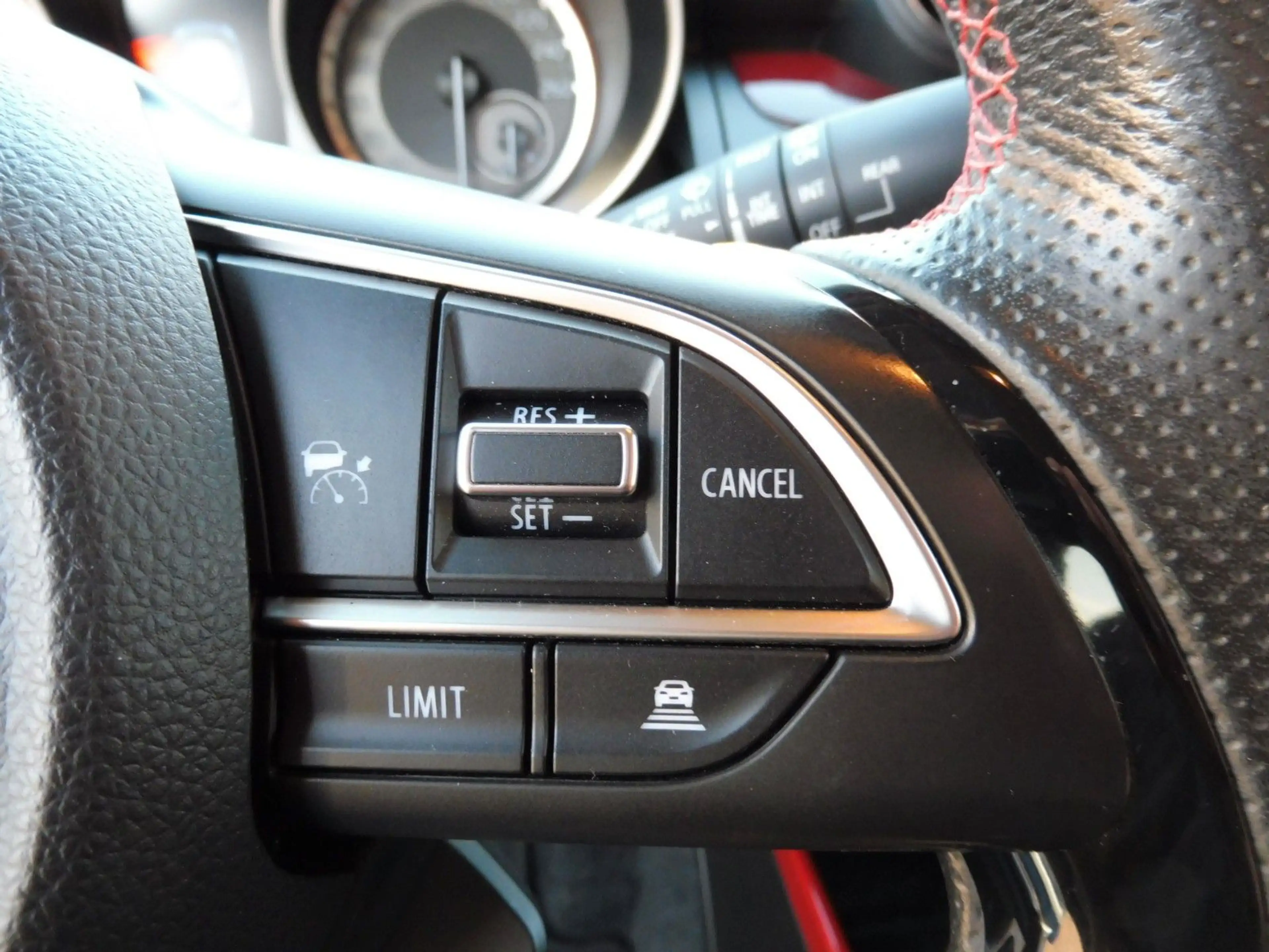 Suzuki Swift Sport — photo 15