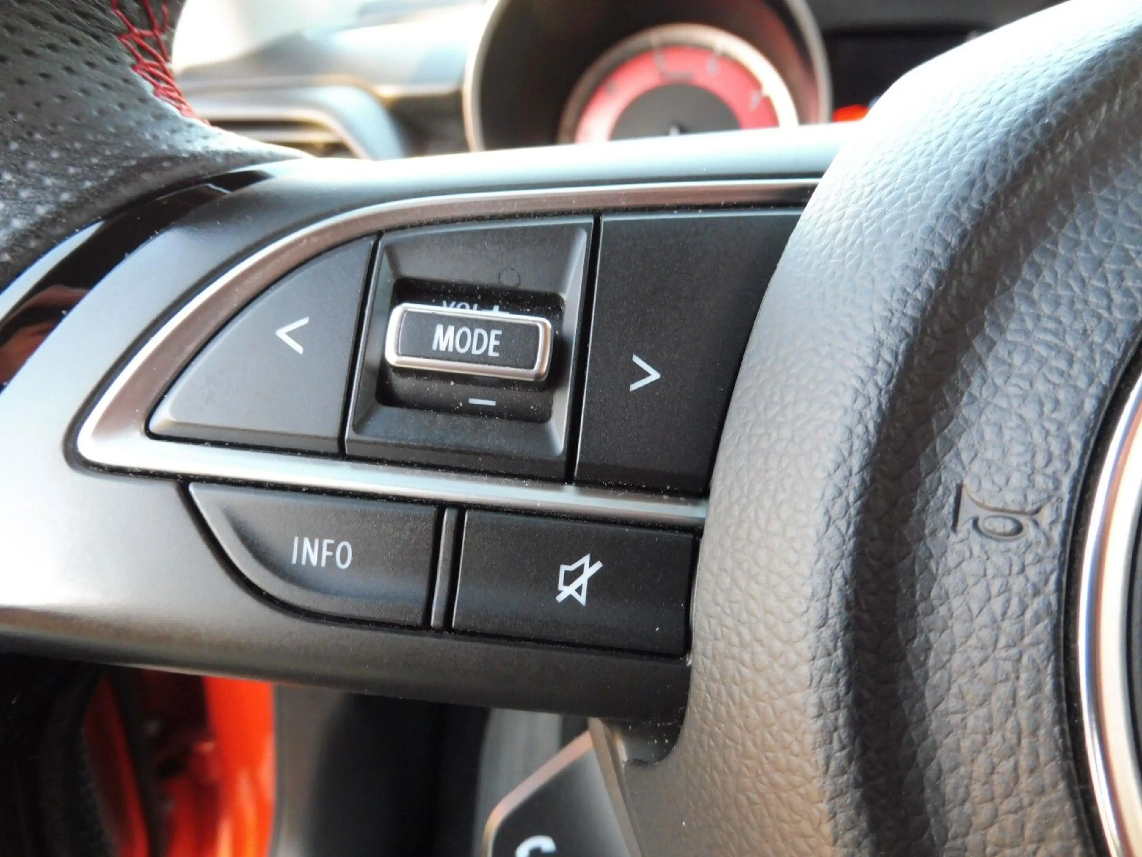 Suzuki Swift Sport — photo 14