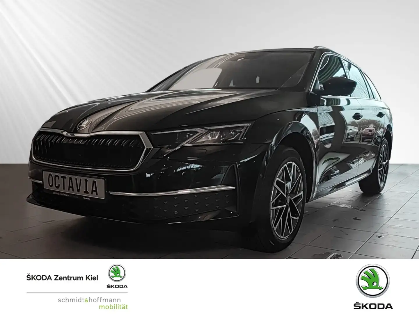 Skoda Octavia Combi 2.0 TDI 110kW Selection Klima Einparkhilfe Schwarz - 1