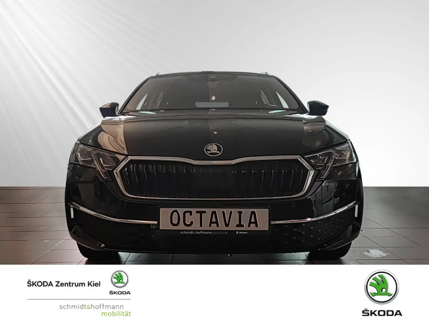 Skoda Octavia Combi 2.0 TDI 110kW Selection Klima Einparkhilfe Schwarz - 2