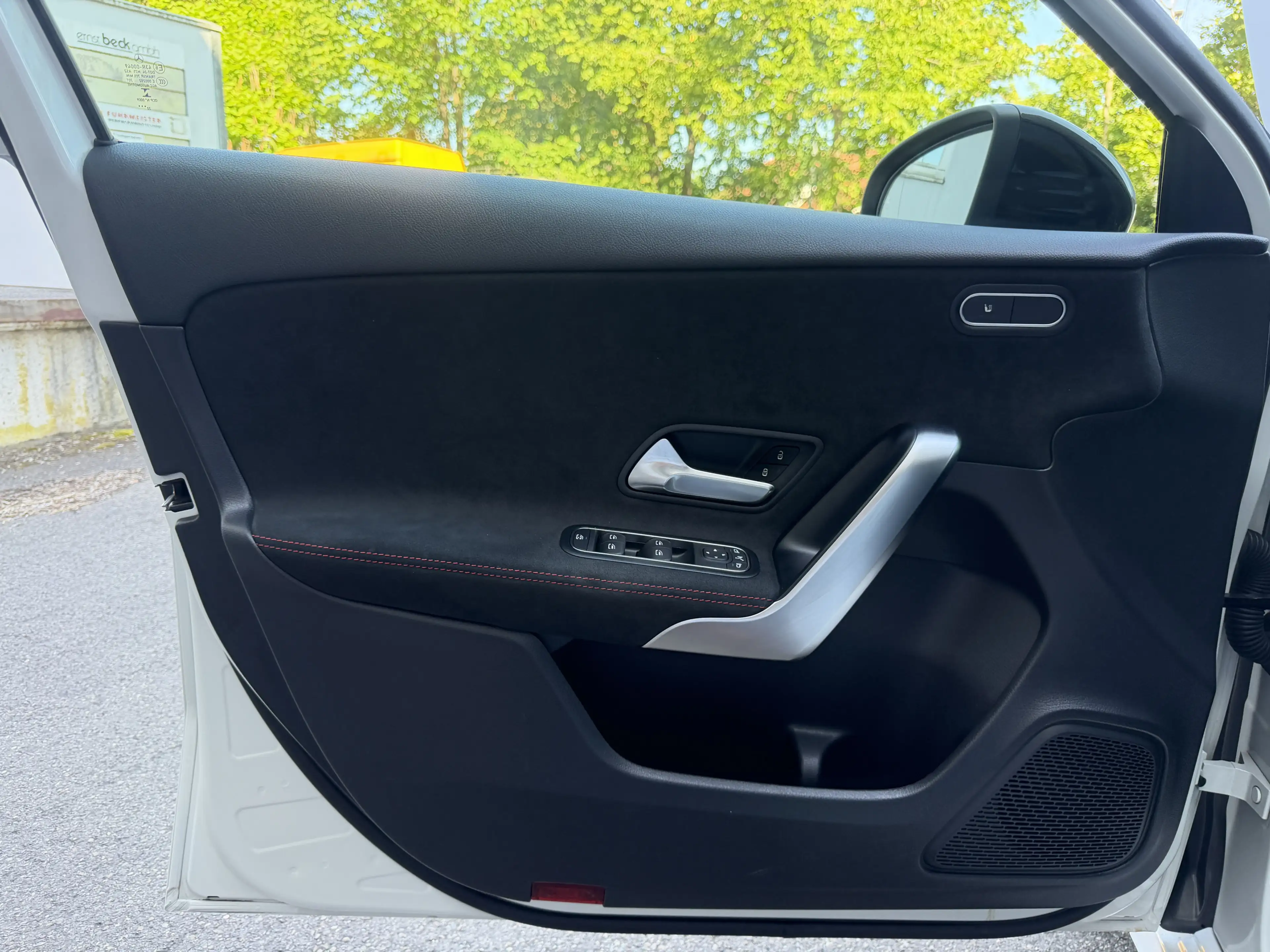 Mercedes-Benz A 180 D AMG Night Multibeam MBUX Pano Rü-Kamera — photo 11