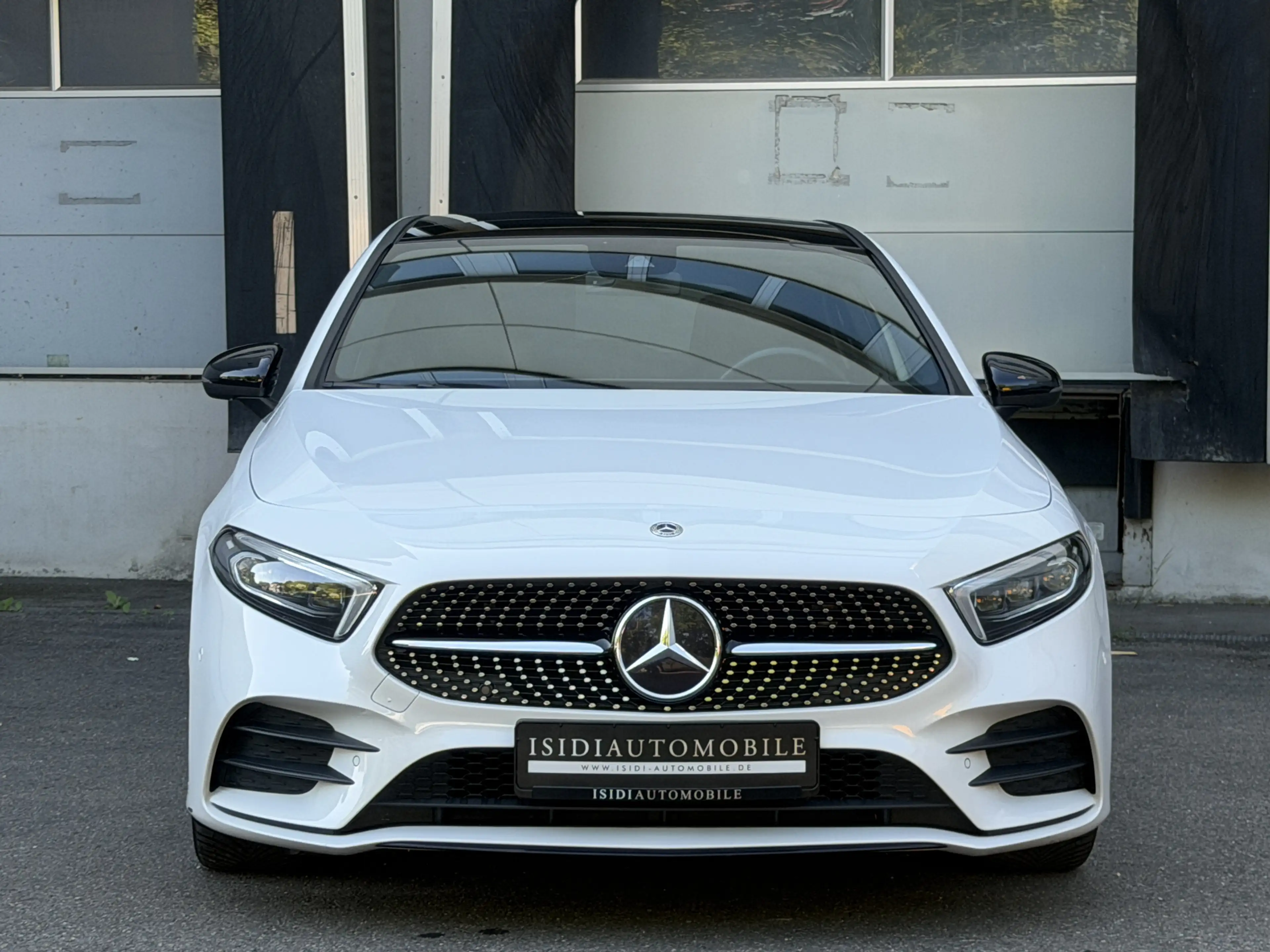 Mercedes-Benz A 180 D AMG Night Multibeam MBUX Pano Rü-Kamera — photo 10