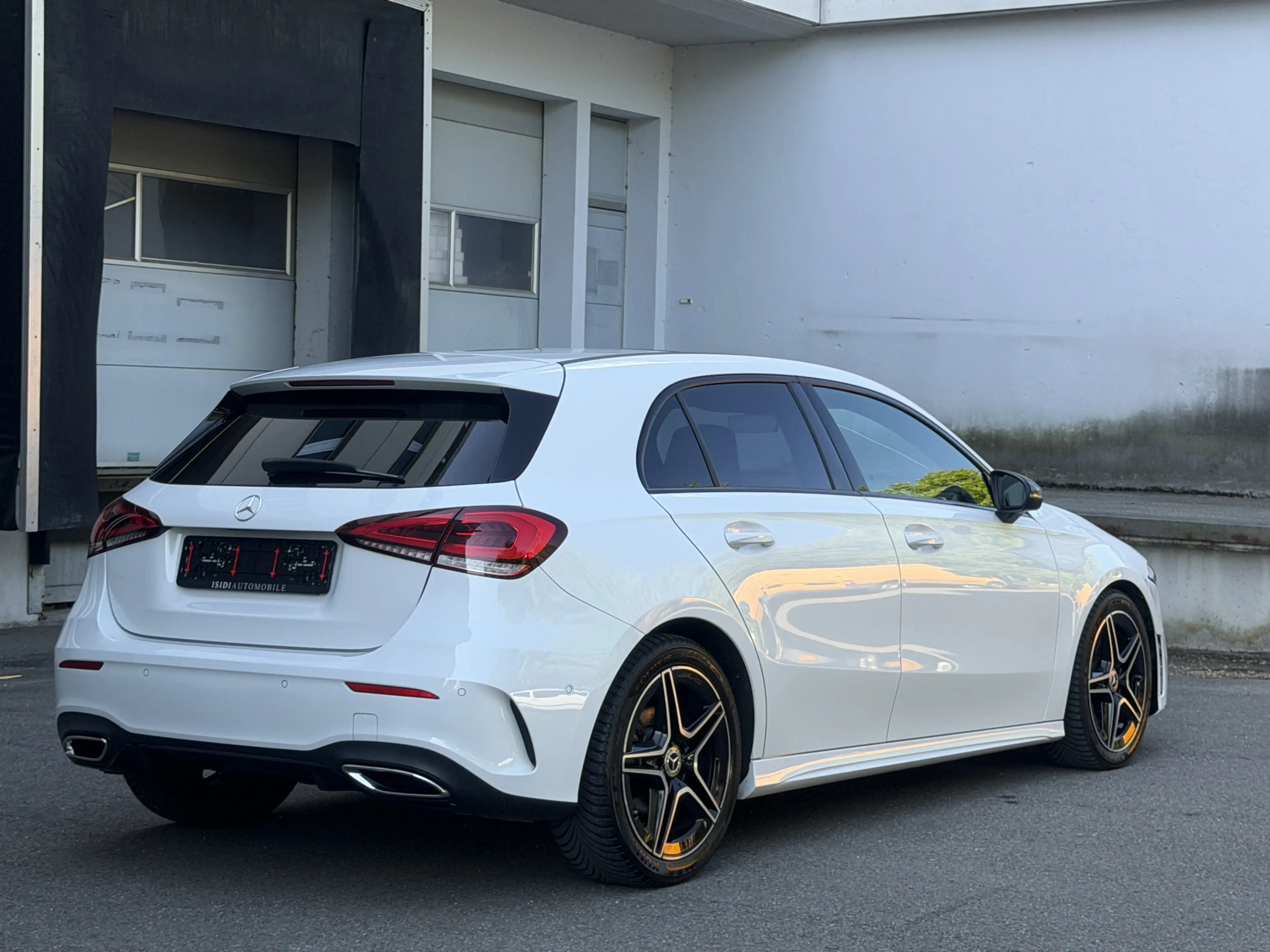 Mercedes-Benz A 180 D AMG Night Multibeam MBUX Pano Rü-Kamera — photo 6