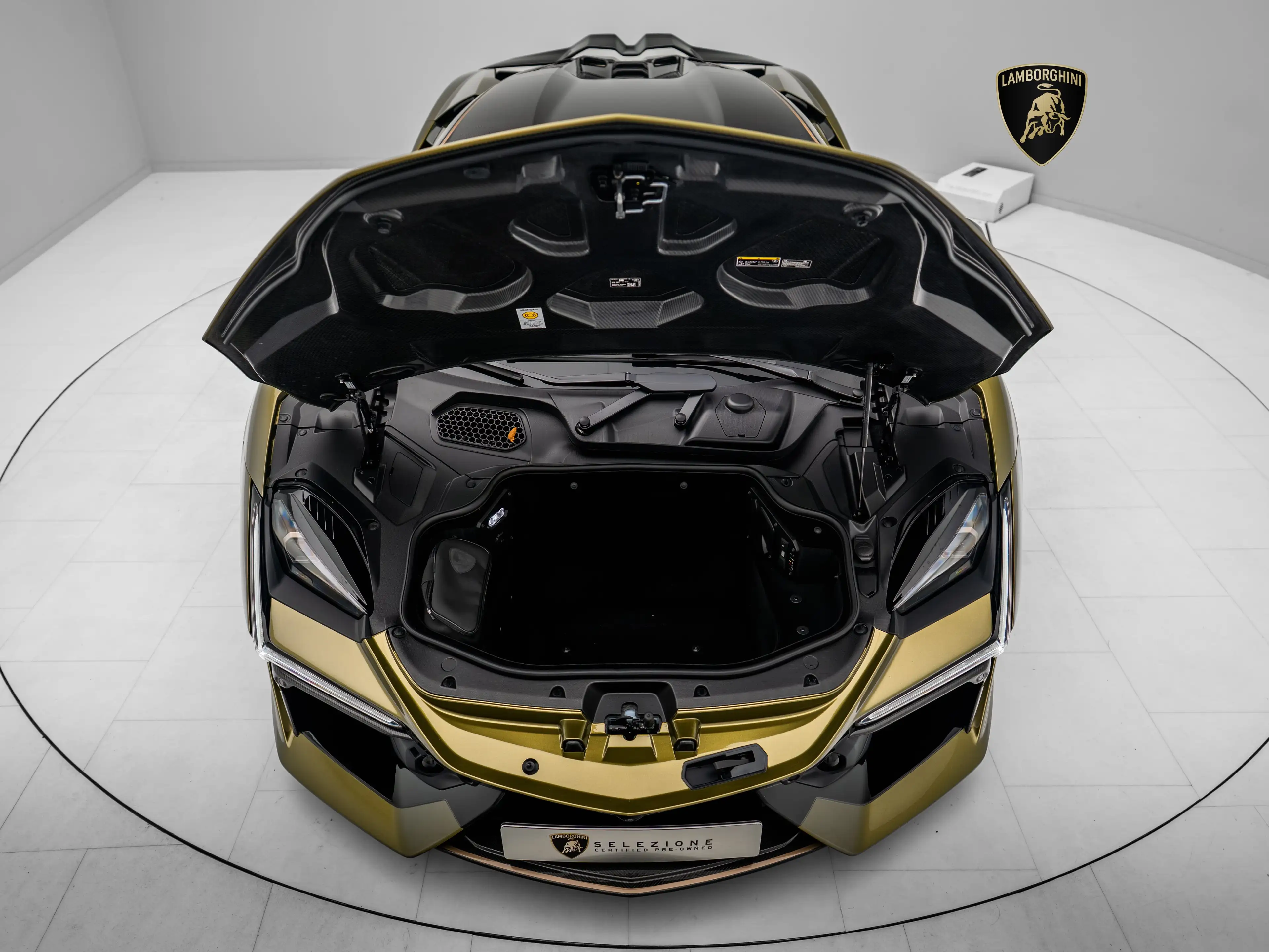 Lamborghini Revuelto Lamborghini Hamburg I Ad Personam — photo 7