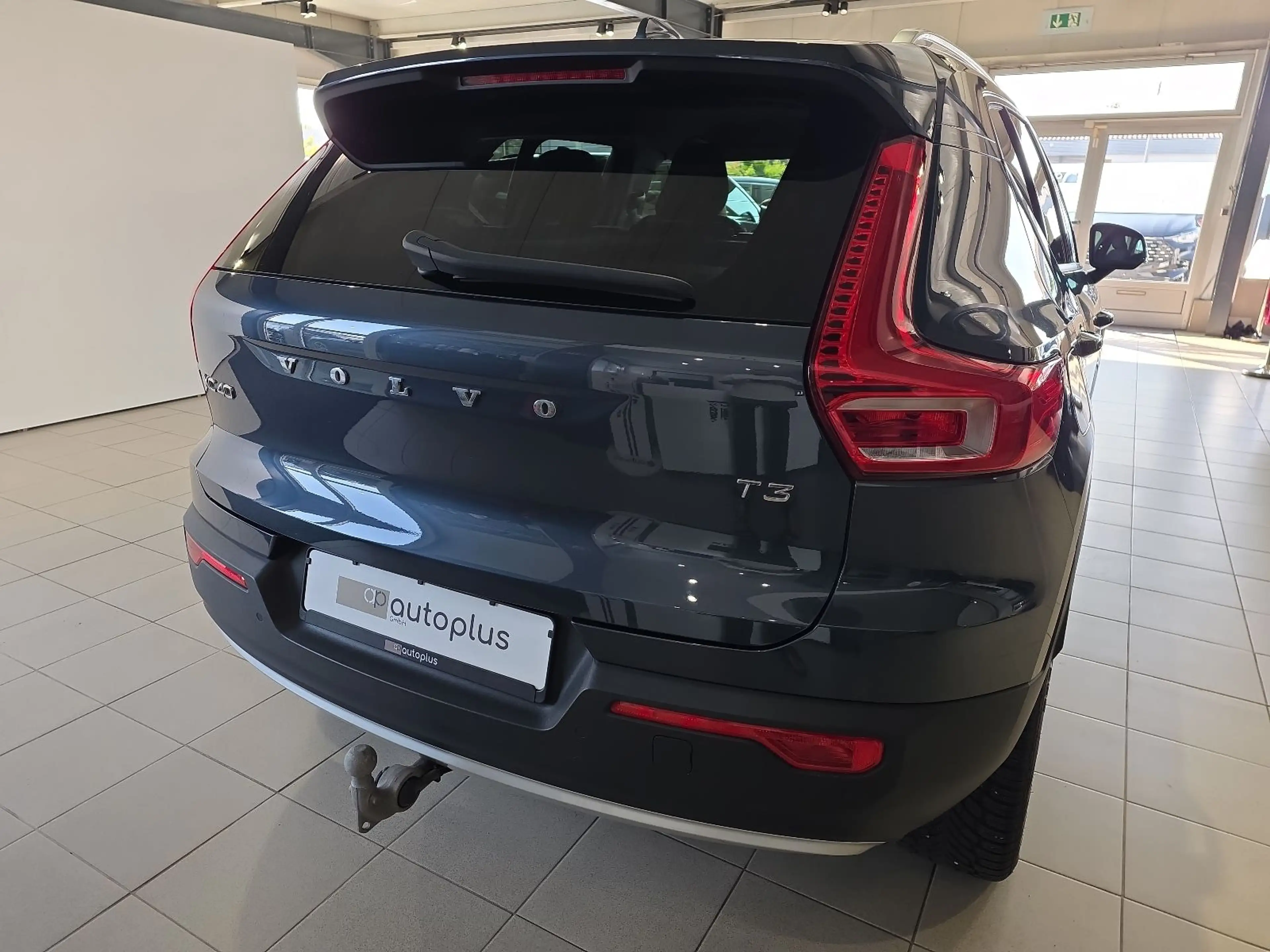 Volvo XC40 T3 Momentum Pro ACC BLIS AHK Kamera LED SHZ — photo 7