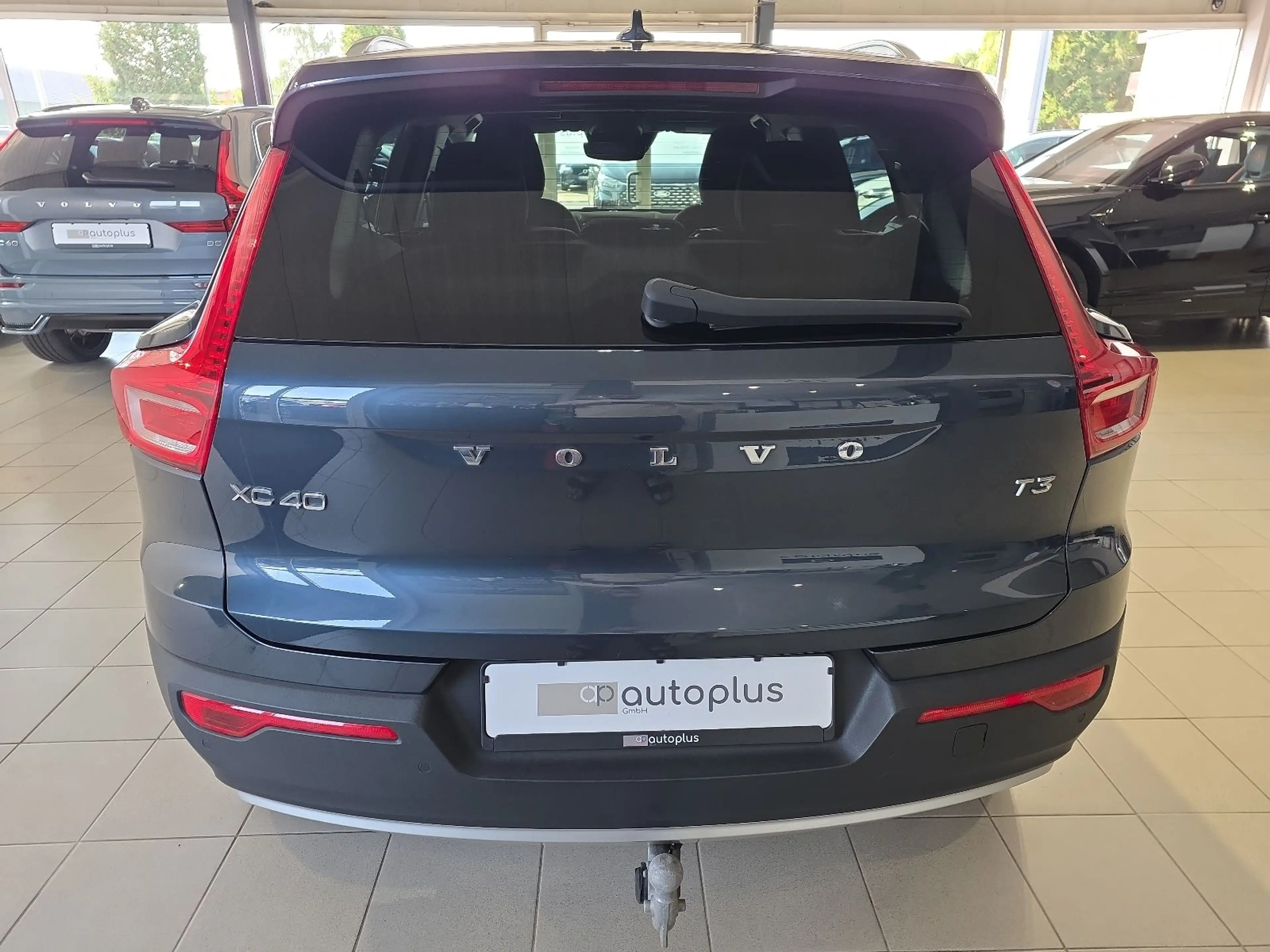 Volvo XC40 T3 Momentum Pro ACC BLIS AHK Kamera LED SHZ — photo 8