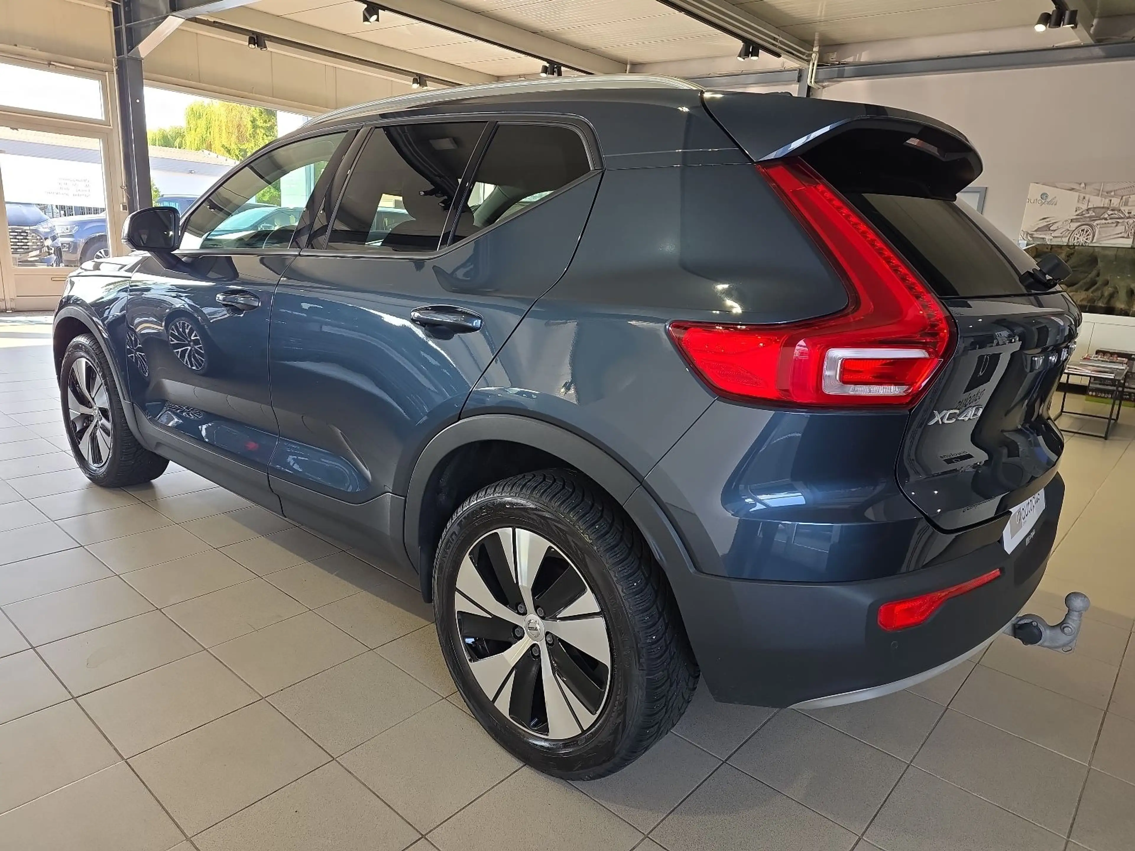Volvo XC40 T3 Momentum Pro ACC BLIS AHK Kamera LED SHZ — photo 10