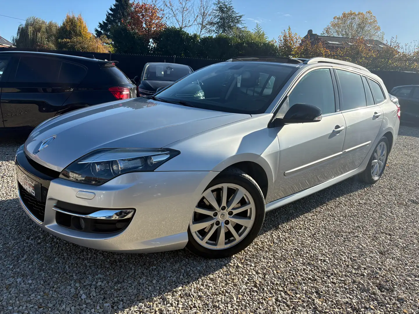 Renault Laguna 2.0 dCi GT*4Control*1erPROP*TOIT PANO*ALCANTARA* Argent - 2