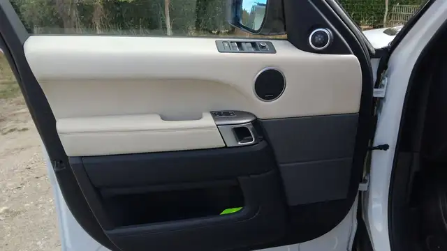 Land Rover Range Rover Sport view 7