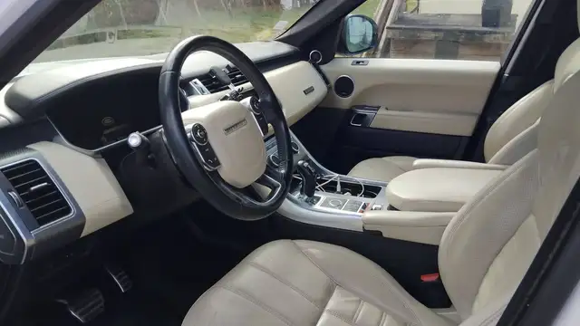 Land Rover Range Rover Sport view 8