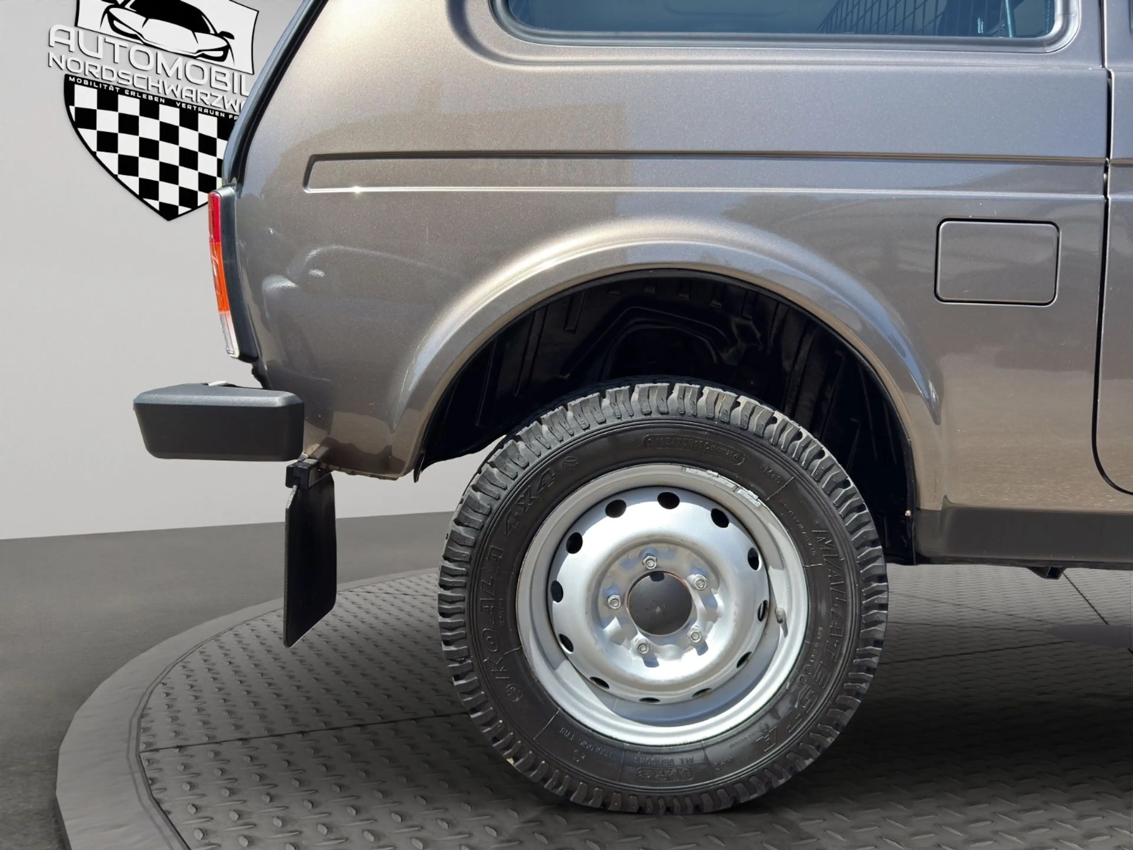 Lada Niva Taiga Original 4x4 | LKW Zulassung BOX — photo 15