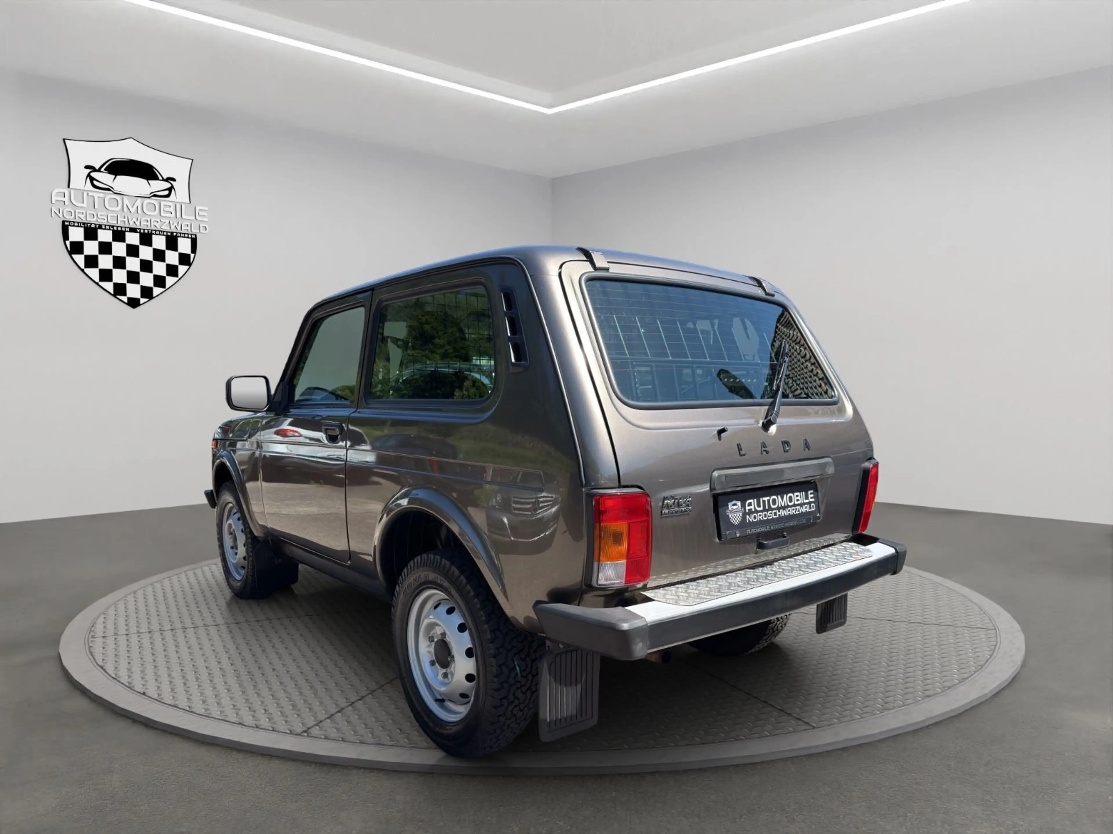 Lada Niva Taiga Original 4x4 | LKW Zulassung BOX — photo 5