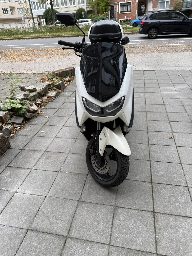 Yamaha NMAX Top case + chargeur batterie Yamaha - 2