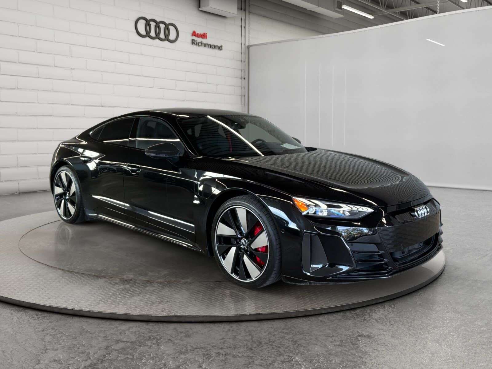 2023 Audi RS e-tron GT | PANORAMIC GLASS ROOF (FIXED) | 47J - 2110-SPOKE — photo 1
