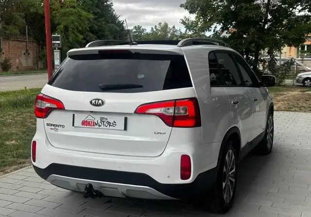 Kia Sorento view 7