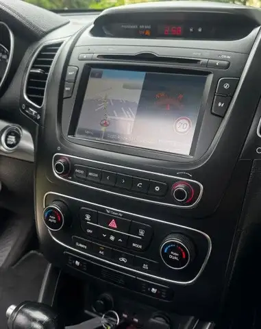 Kia Sorento view 15