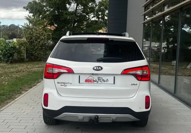 Kia Sorento view 5