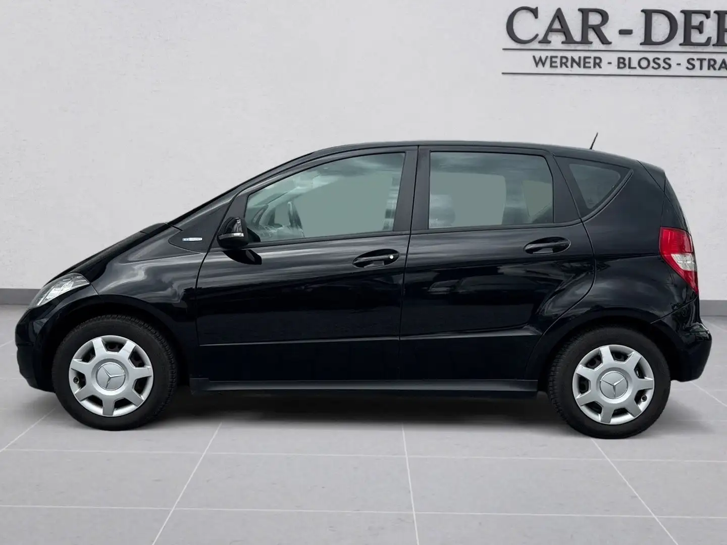 Mercedes-Benz A 180 A -Klasse A 180*KLIMA*PDC*NAVI*BLUET.*TÜV* Noir - 2