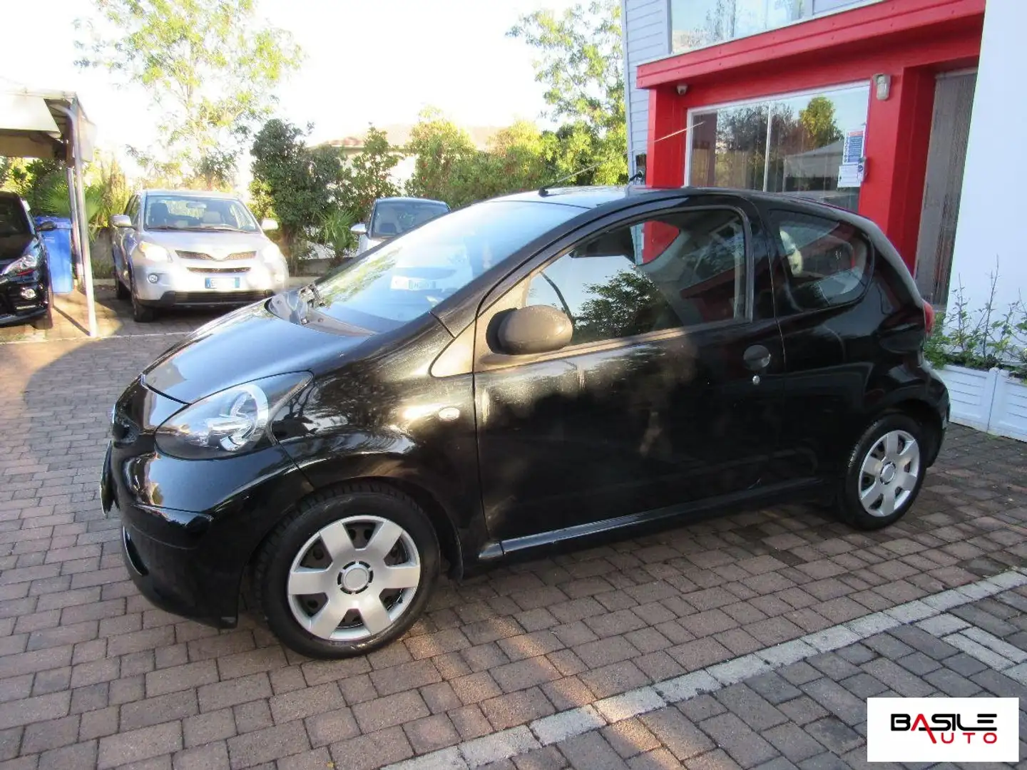 Toyota Aygo 12V VVT-i 3 porte Sol Nero - 2